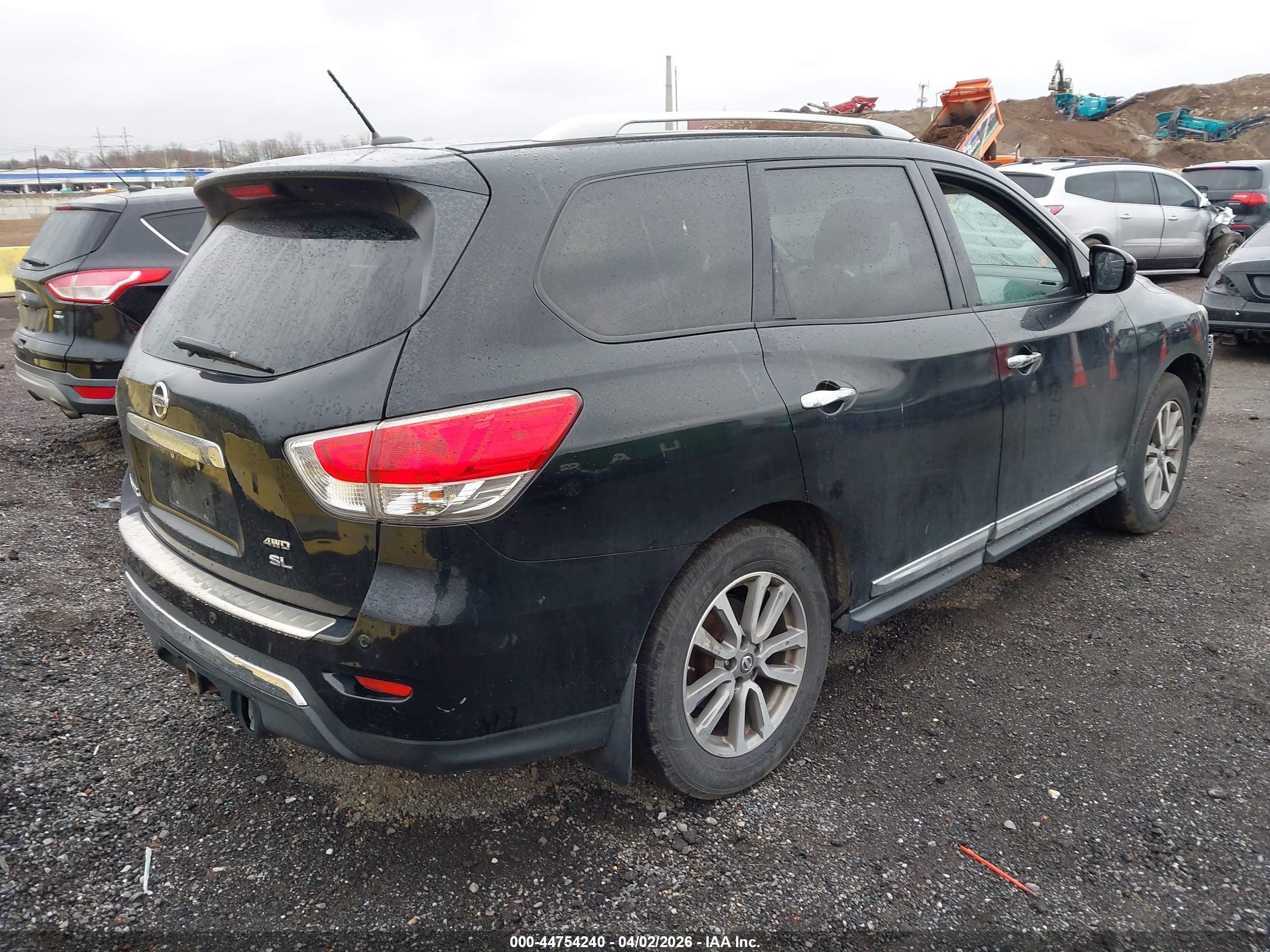 NISSAN PATHFINDER image 4