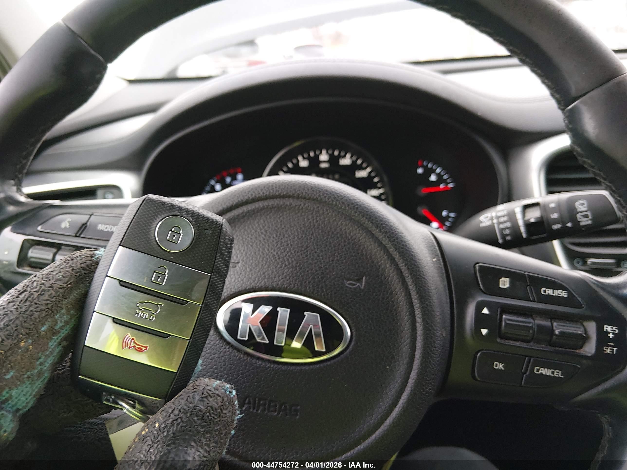 KIA SORENTO image 11