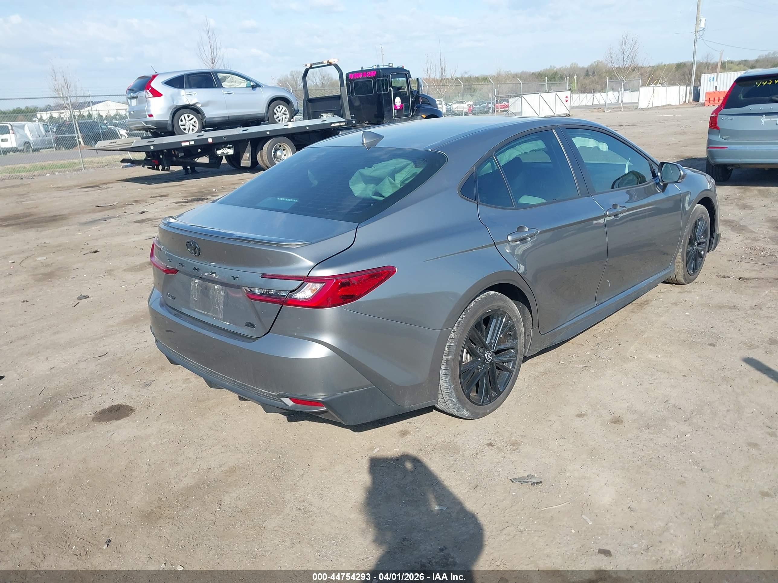 TOYOTA CAMRY image 4