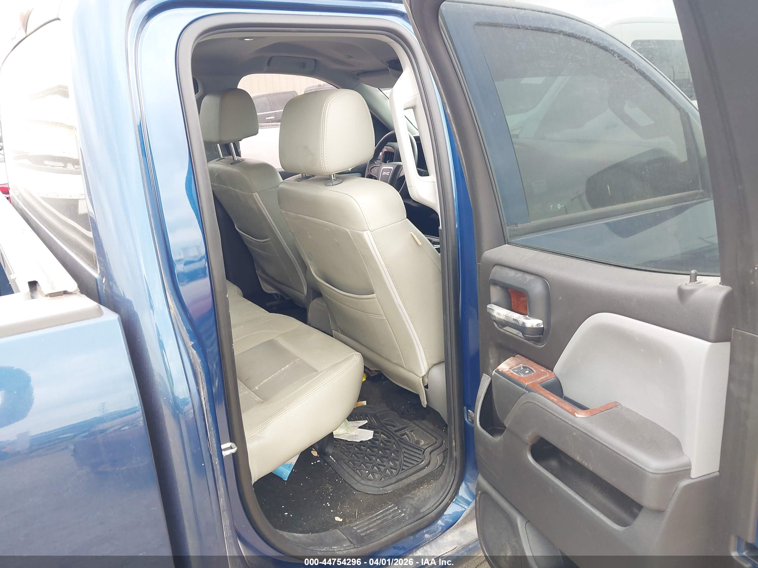 GMC SIERRA image 8