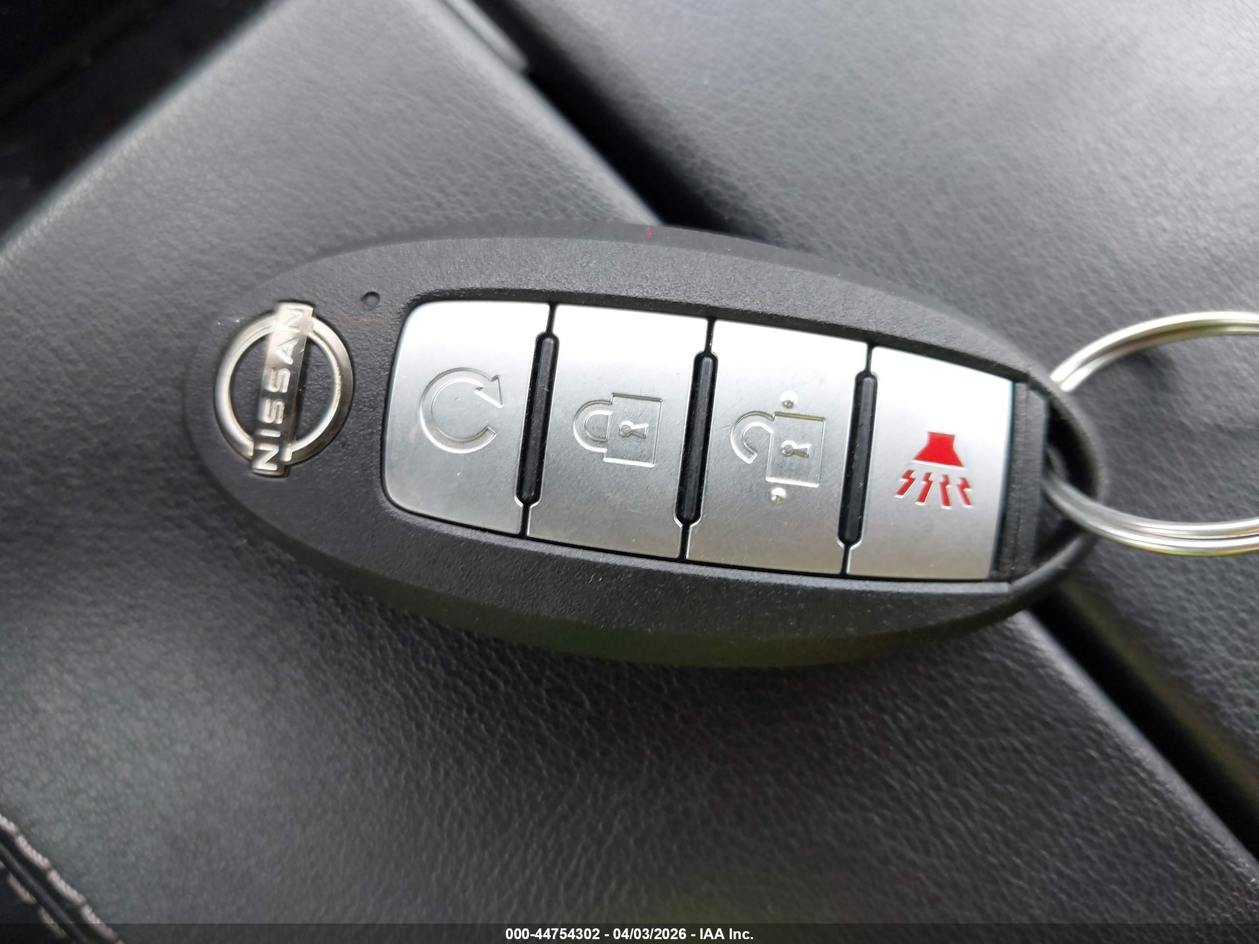 NISSAN ROGUE image 11