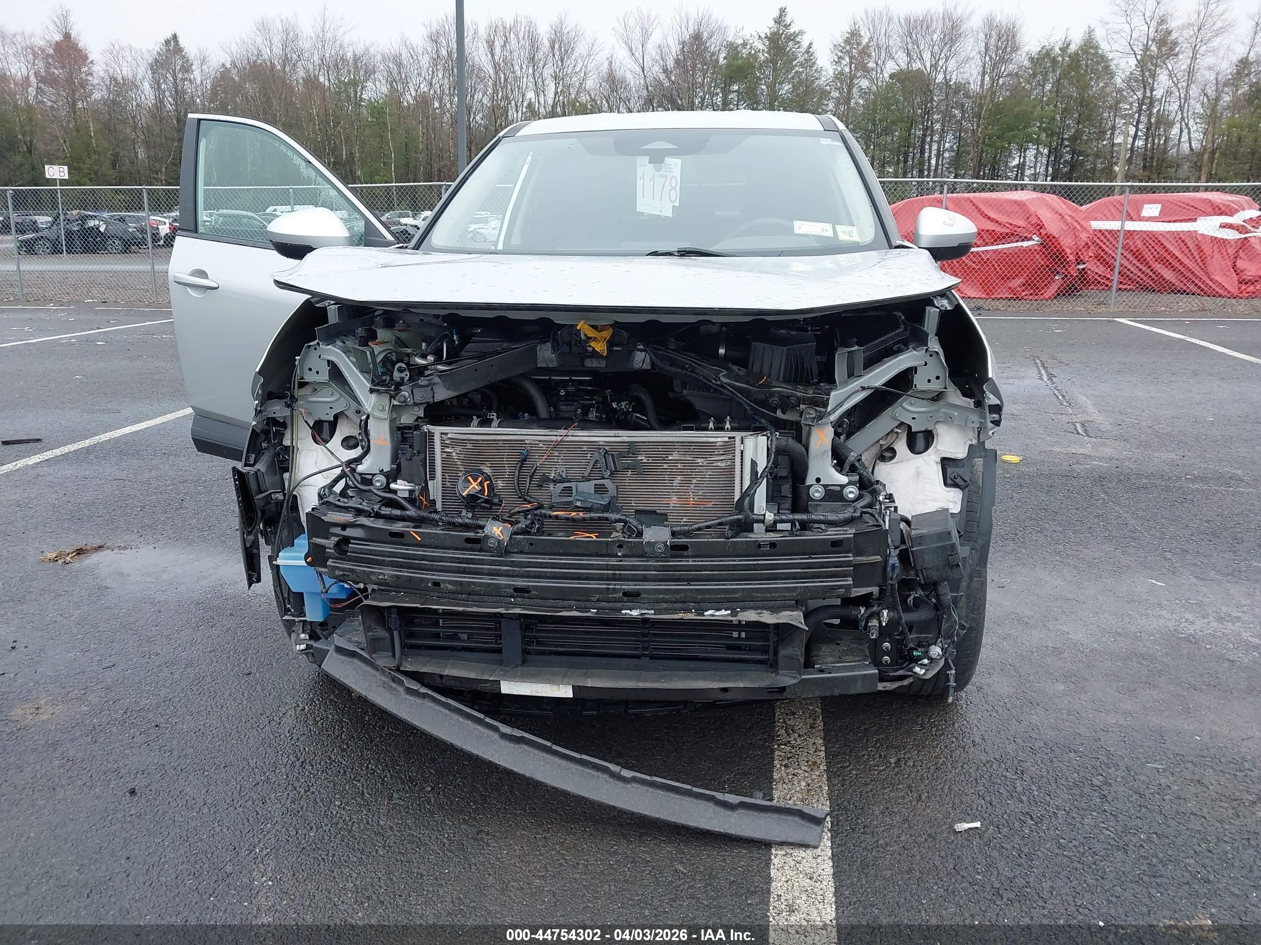NISSAN ROGUE image 6