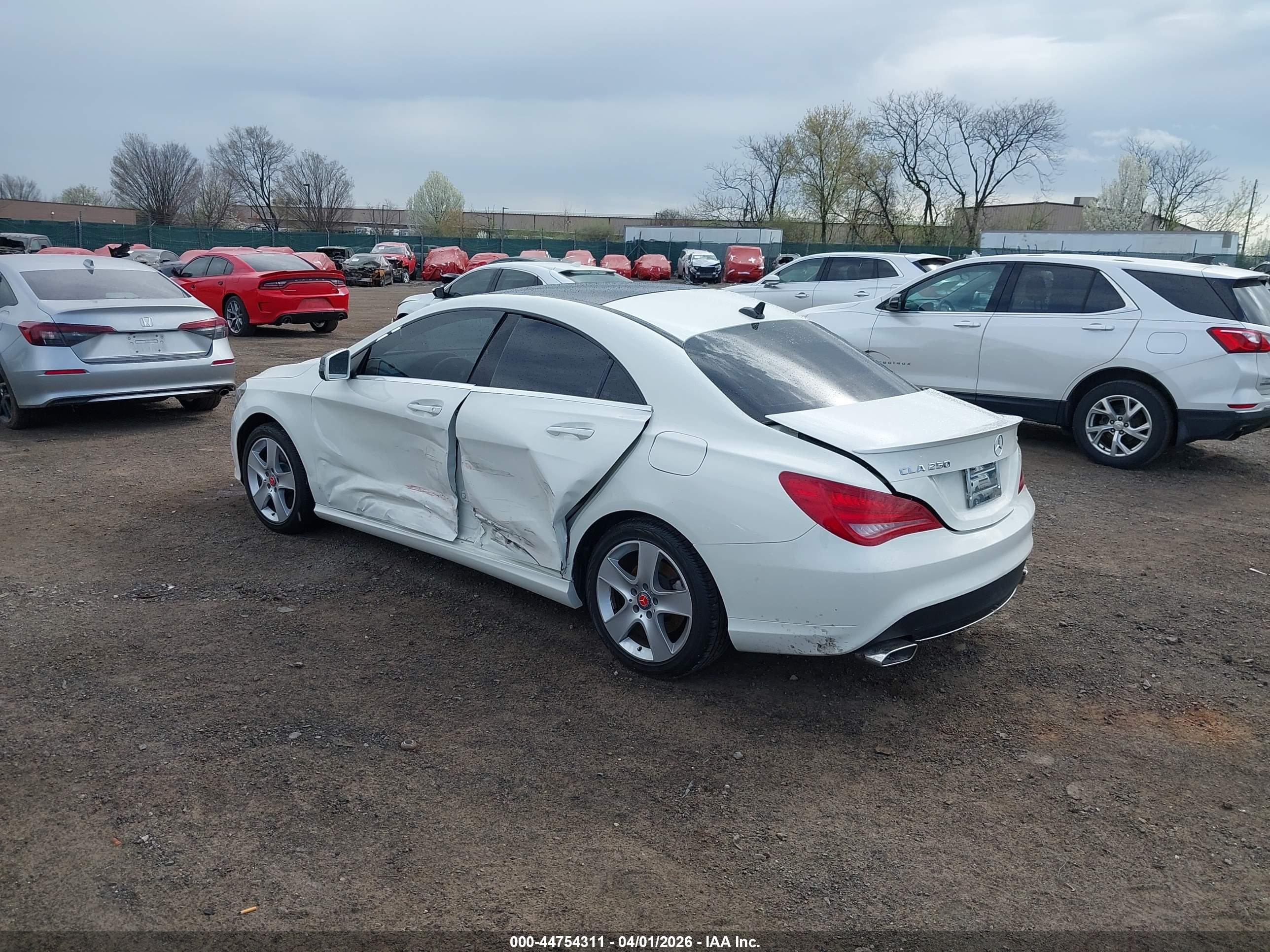 MERCEDES-BENZ CLA image 3