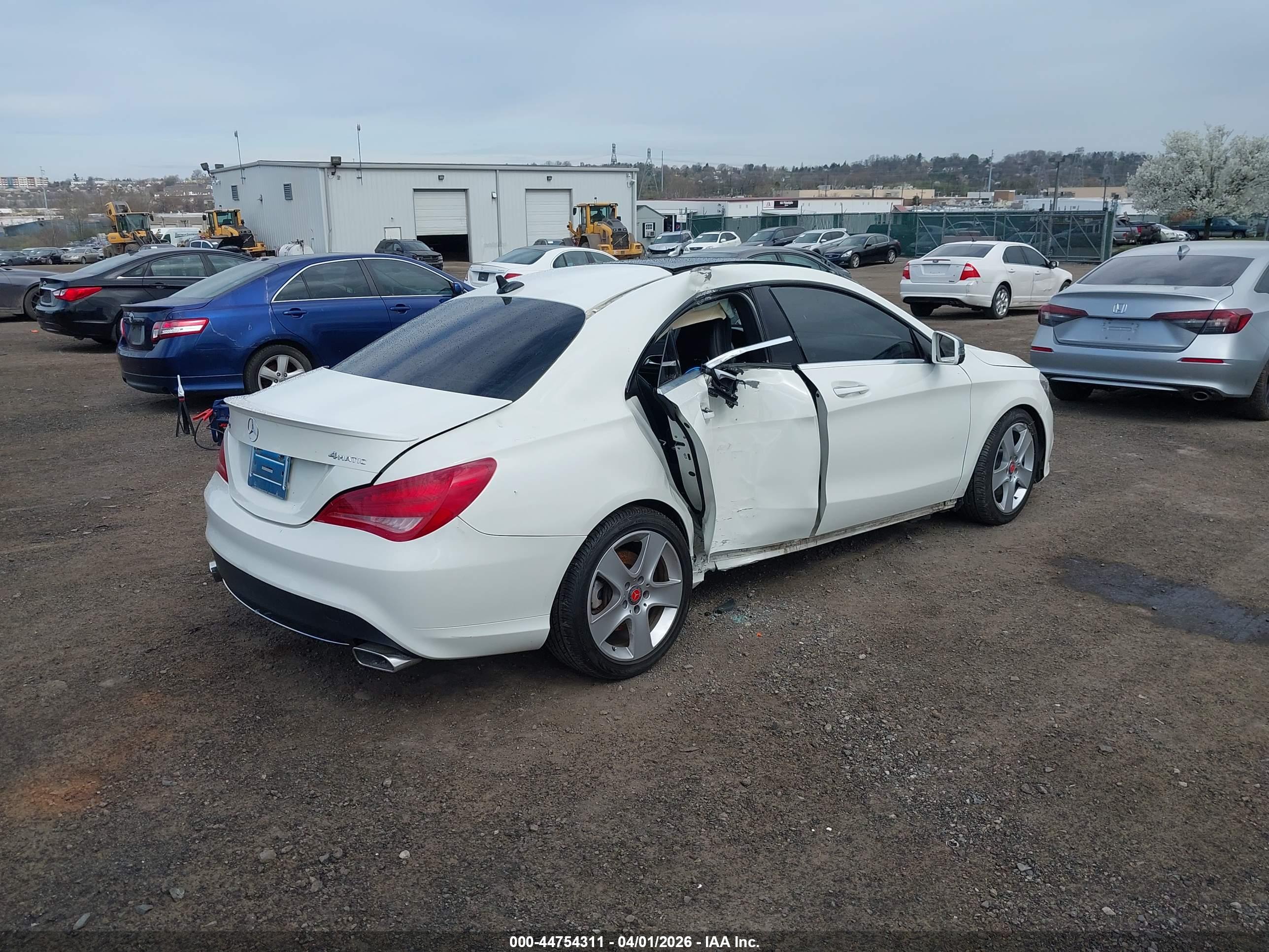MERCEDES-BENZ CLA image 4