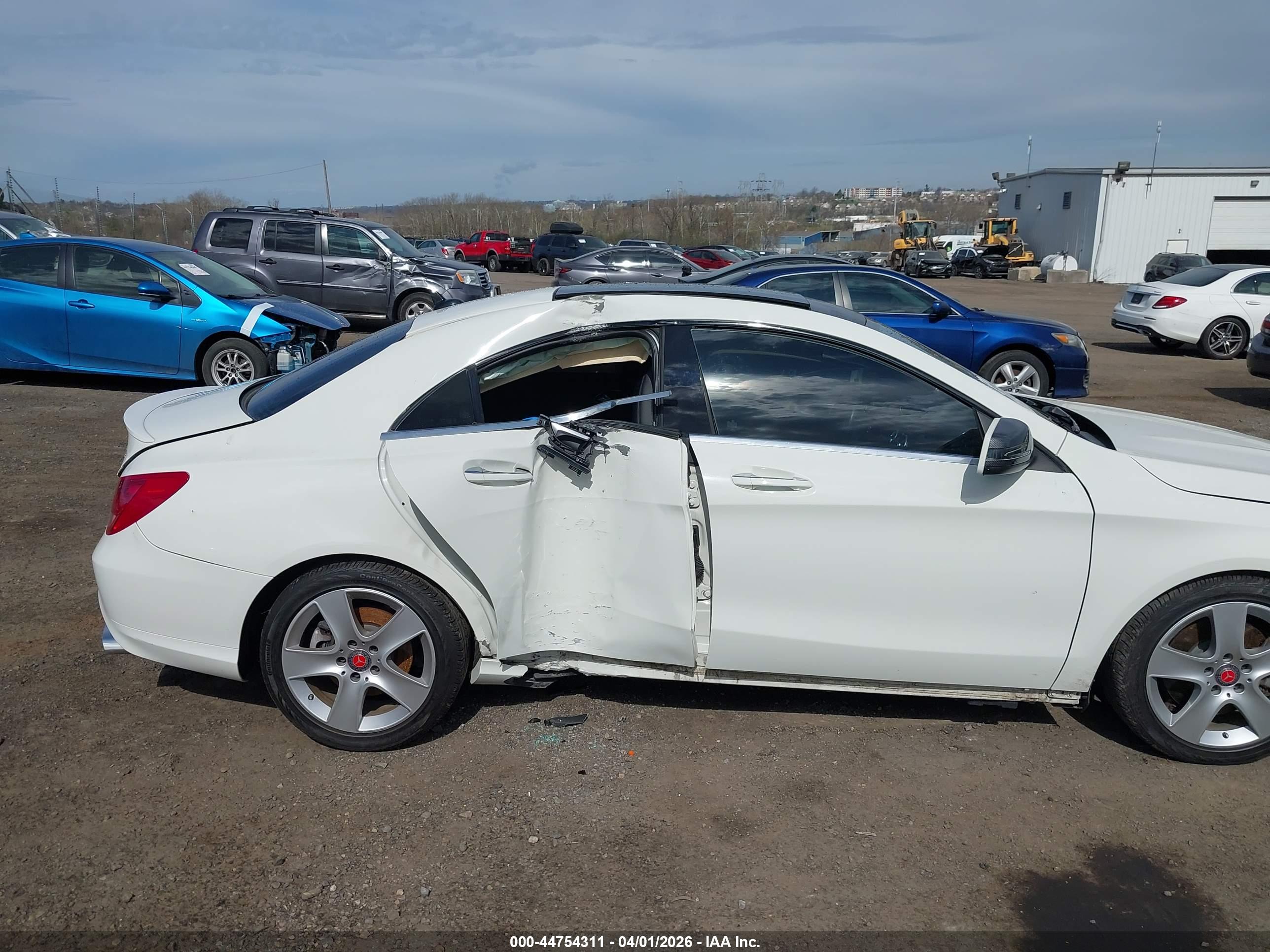MERCEDES-BENZ CLA image 6
