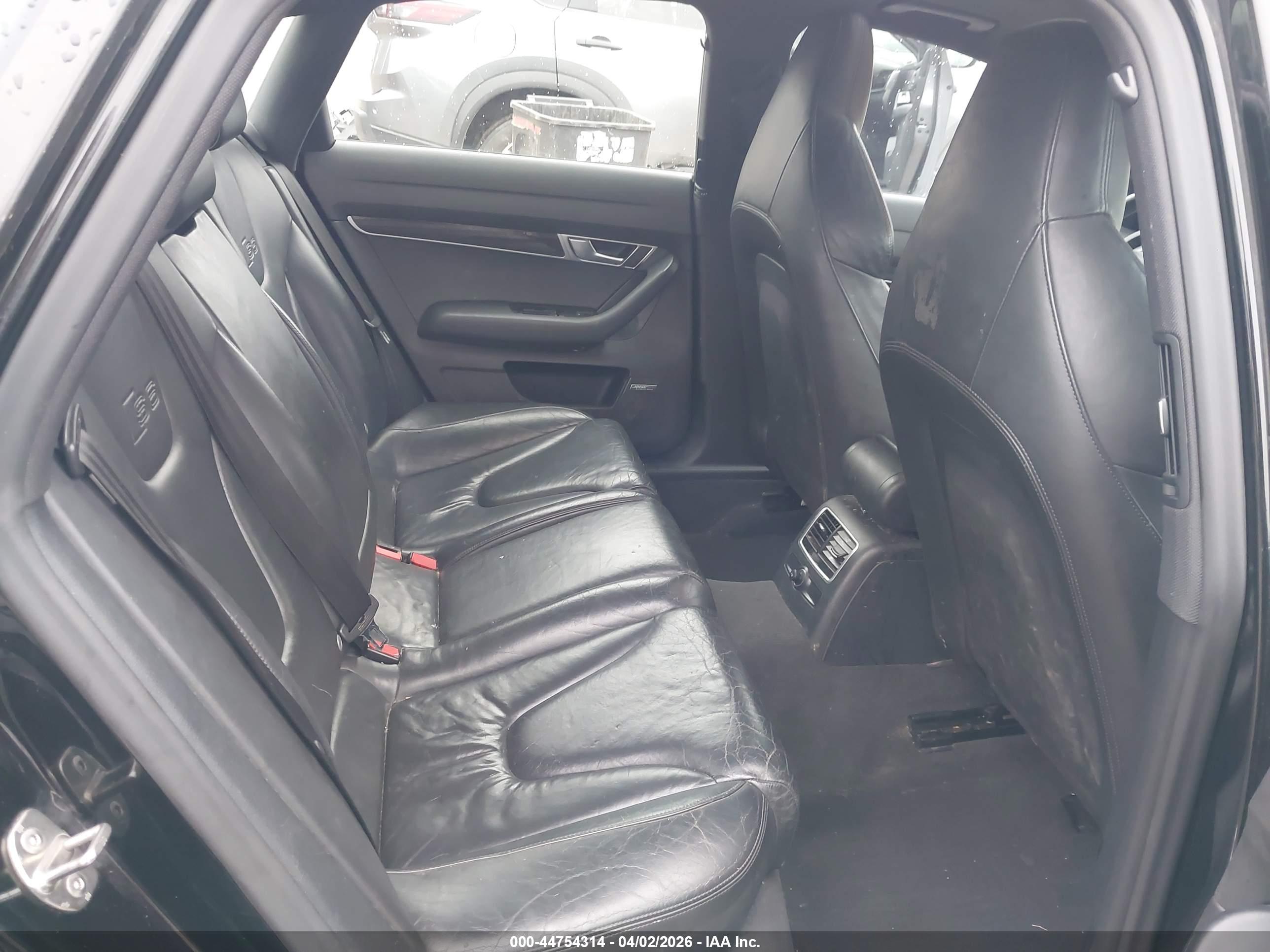 AUDI S6 image 8