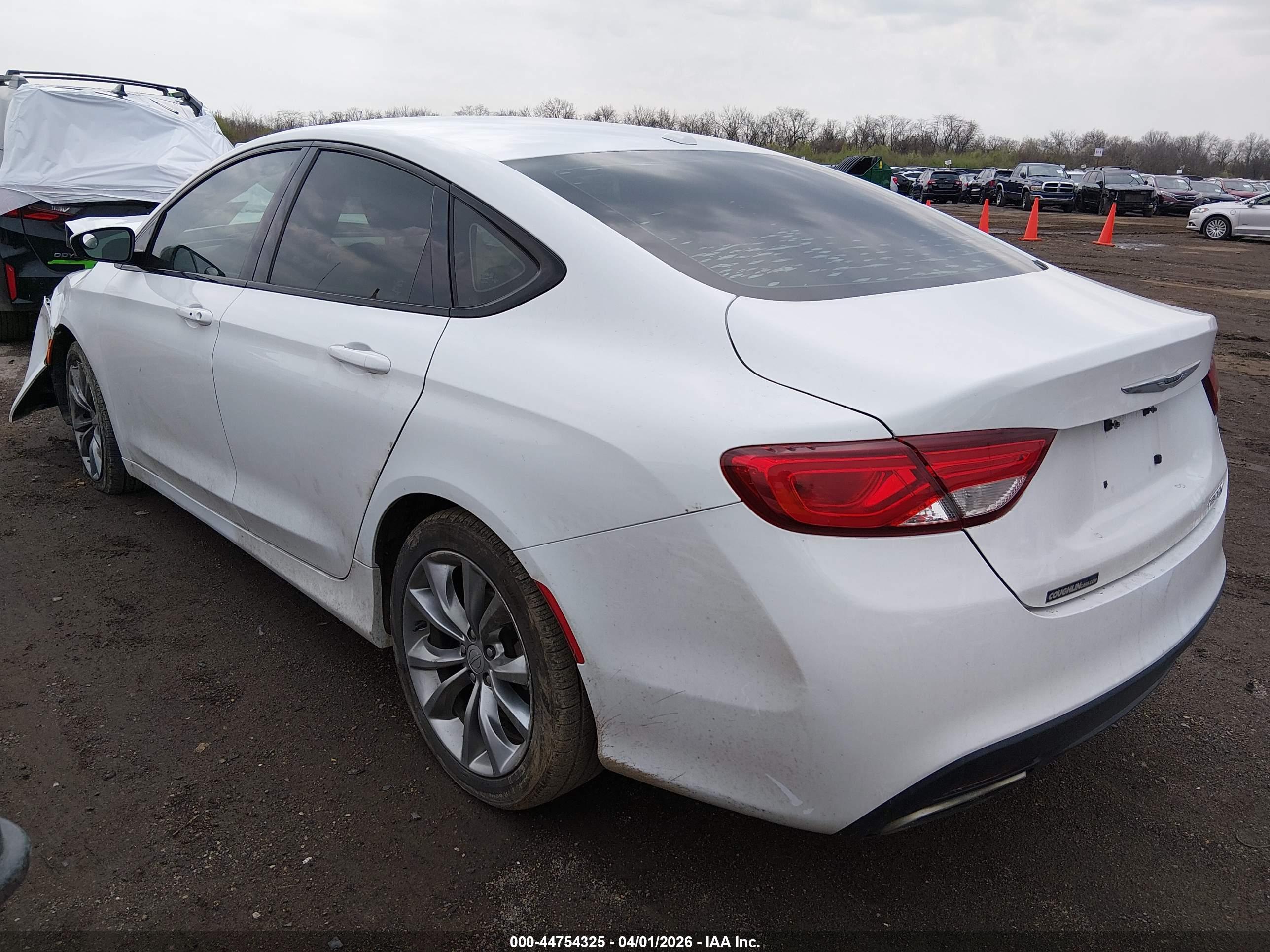 CHRYSLER 200 image 3