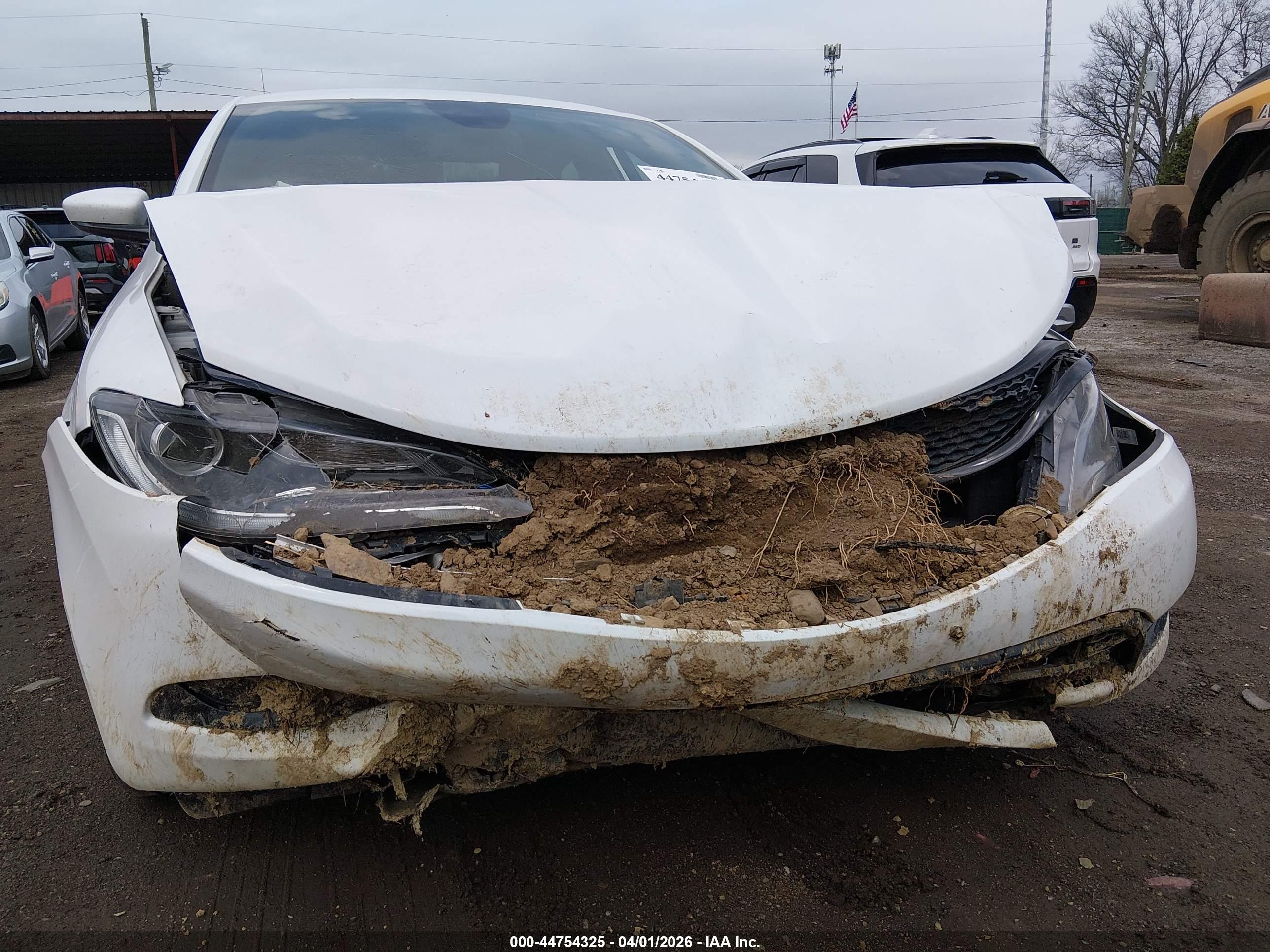 CHRYSLER 200 image 6