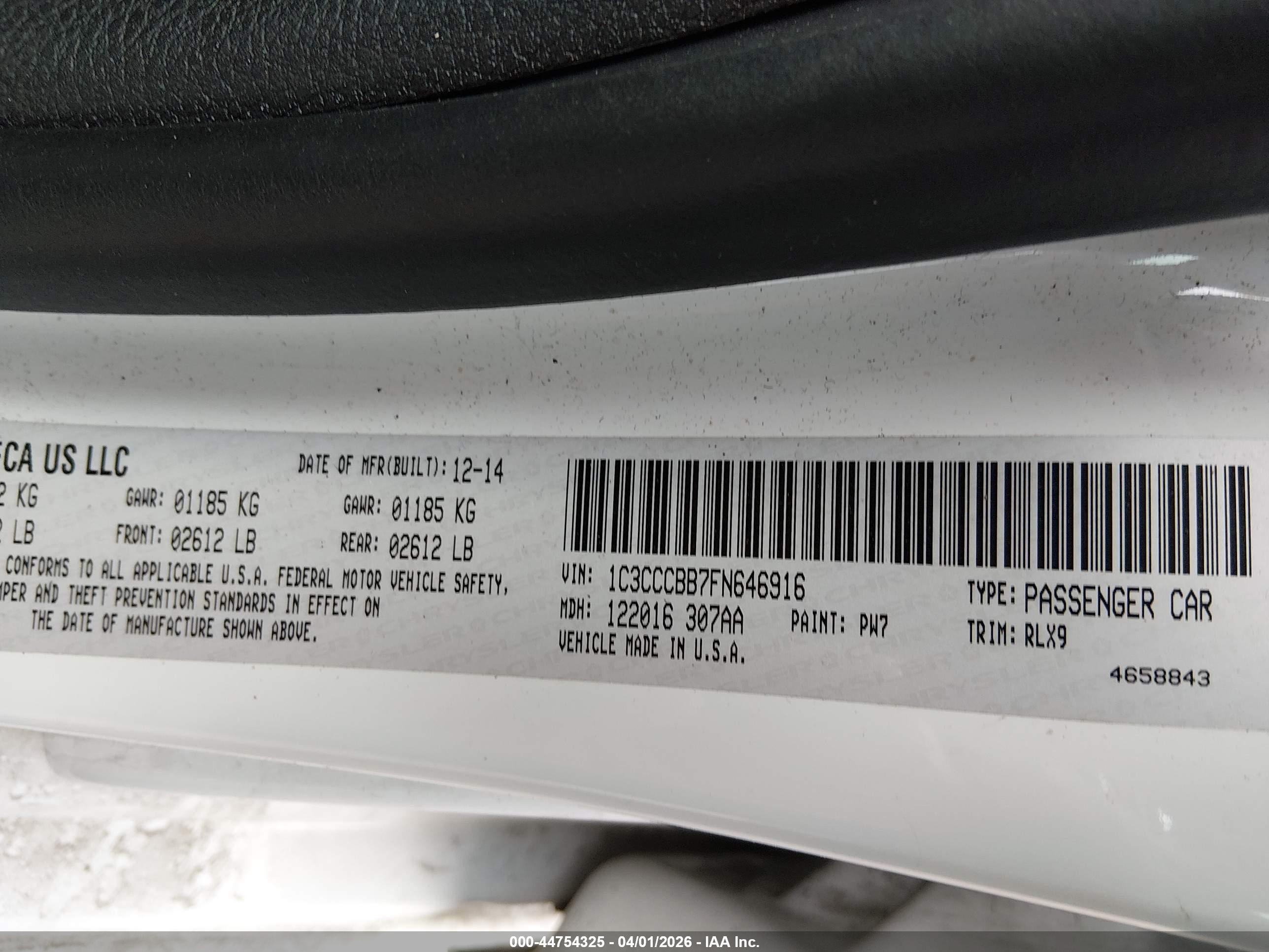 CHRYSLER 200 image 9