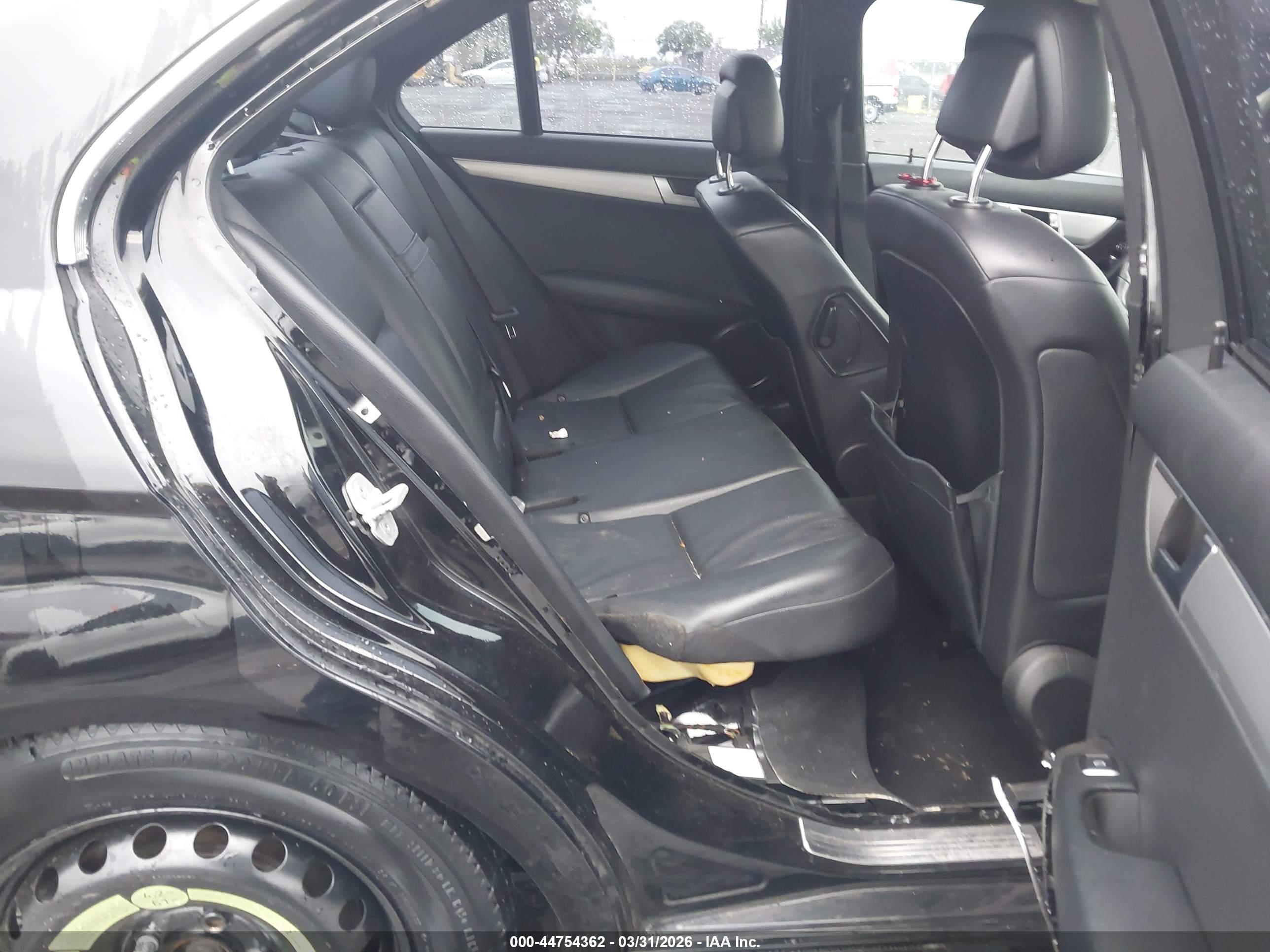 MERCEDES-BENZ C image 8