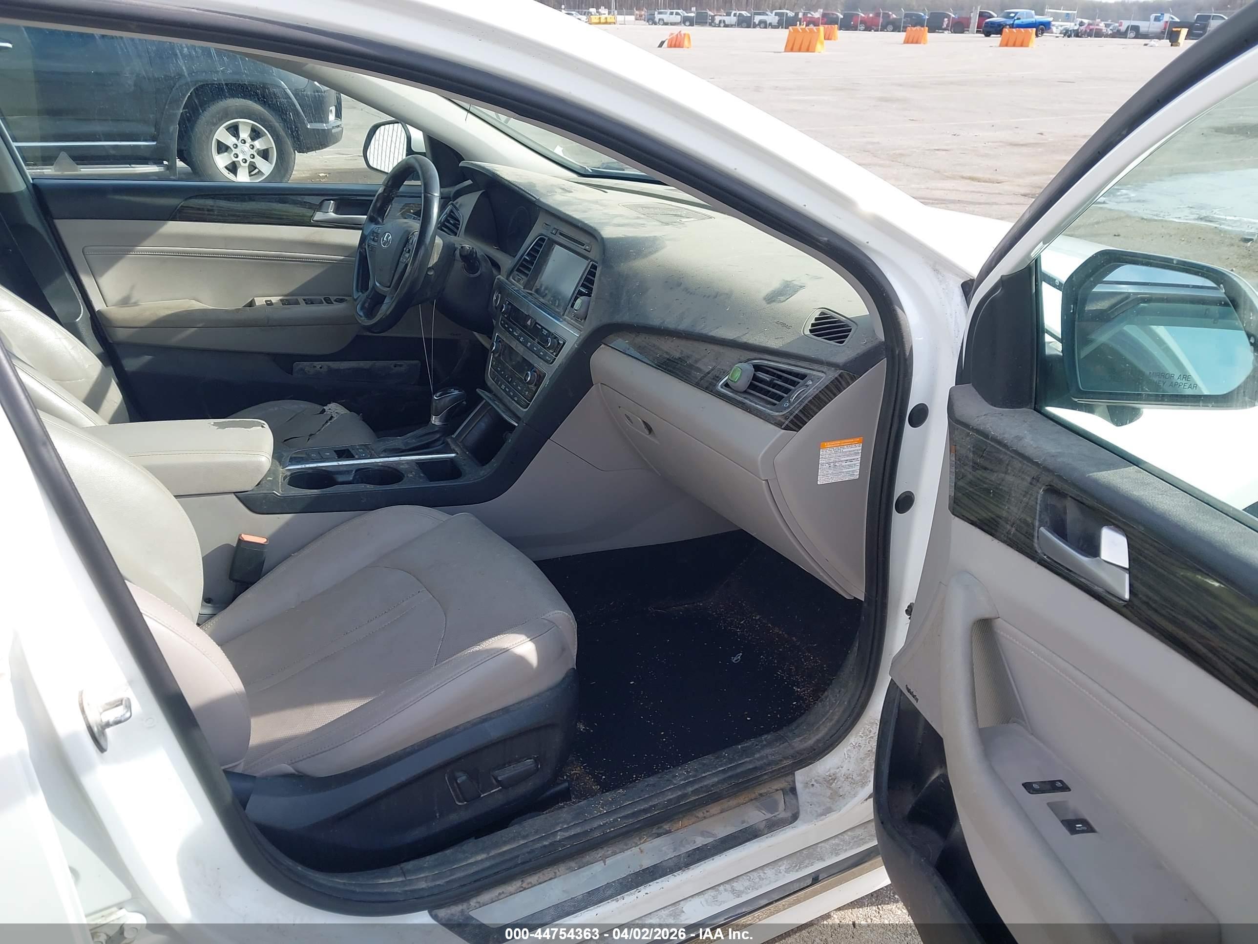 HYUNDAI SONATA image 5
