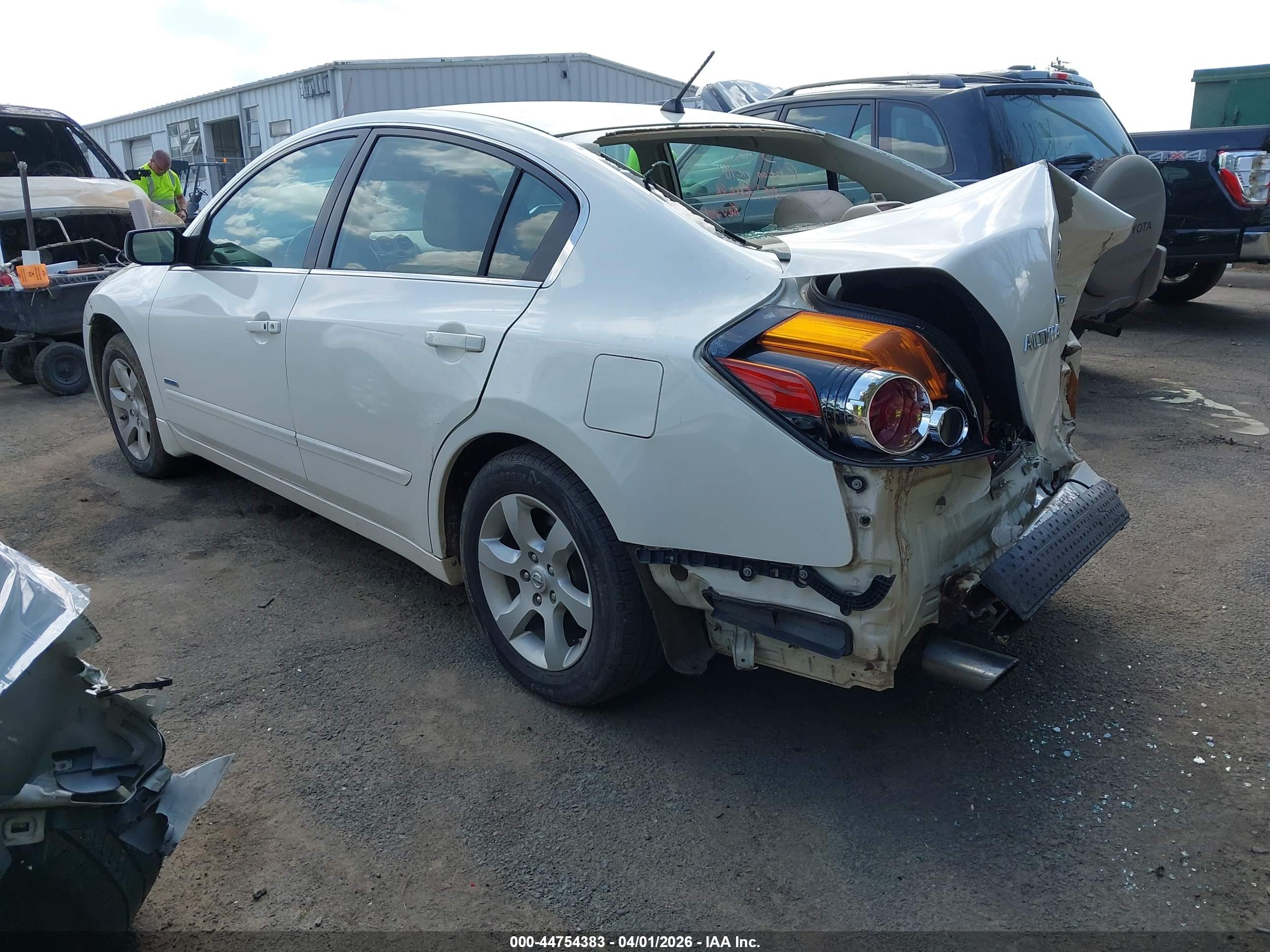 NISSAN ALTIMA image 3