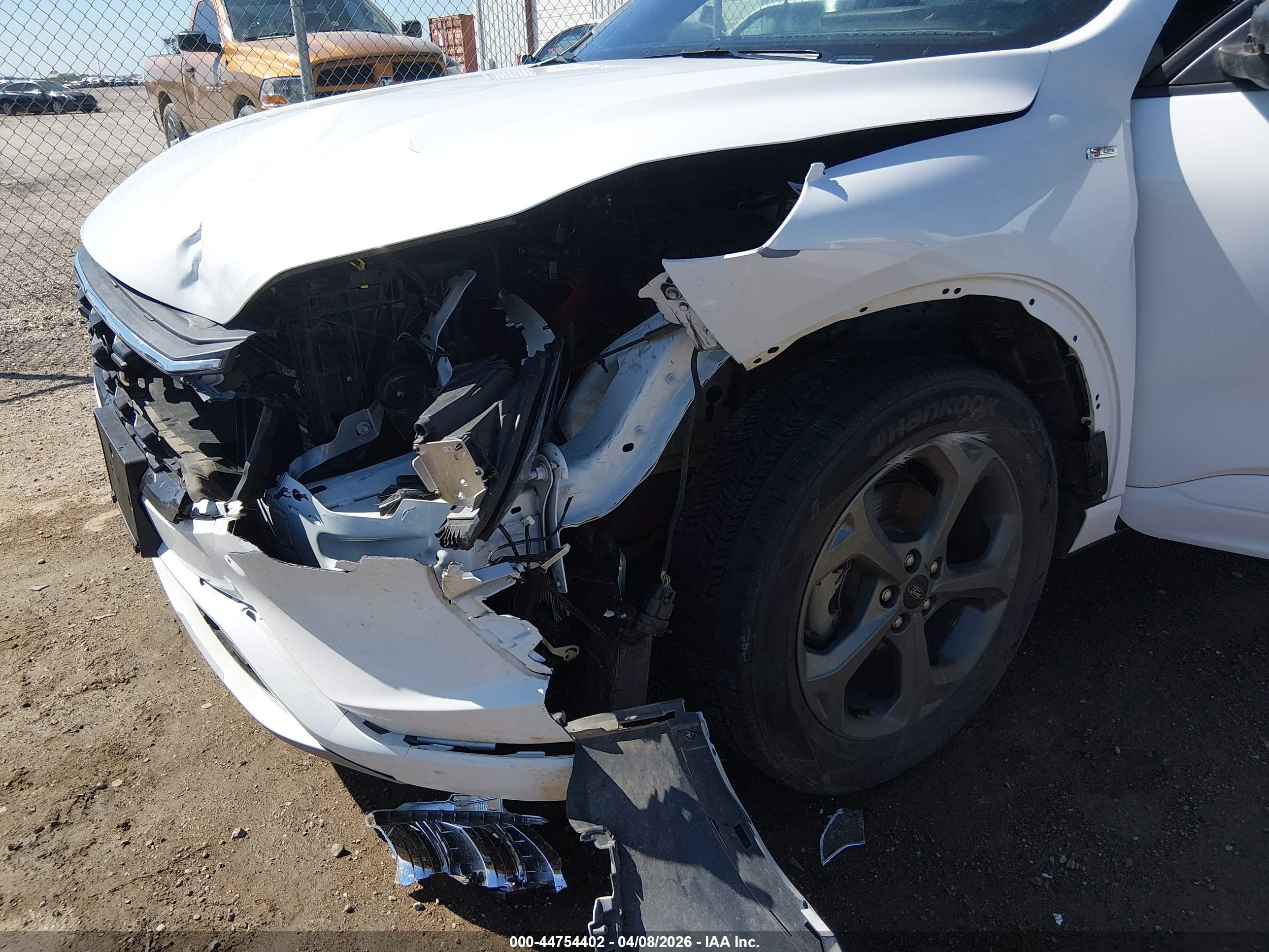 FORD ESCAPE image 6