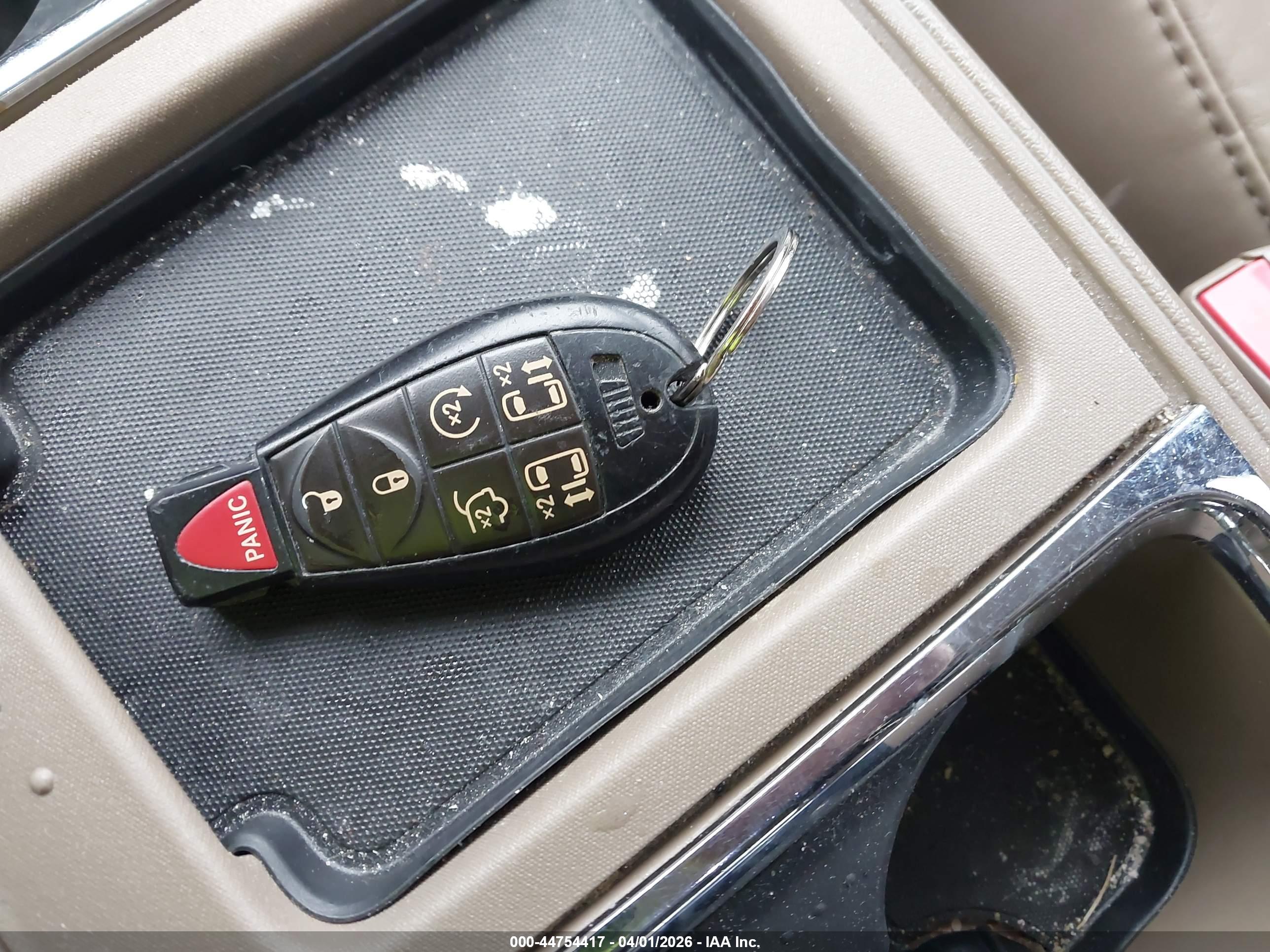 CHRYSLER TOWN image 11