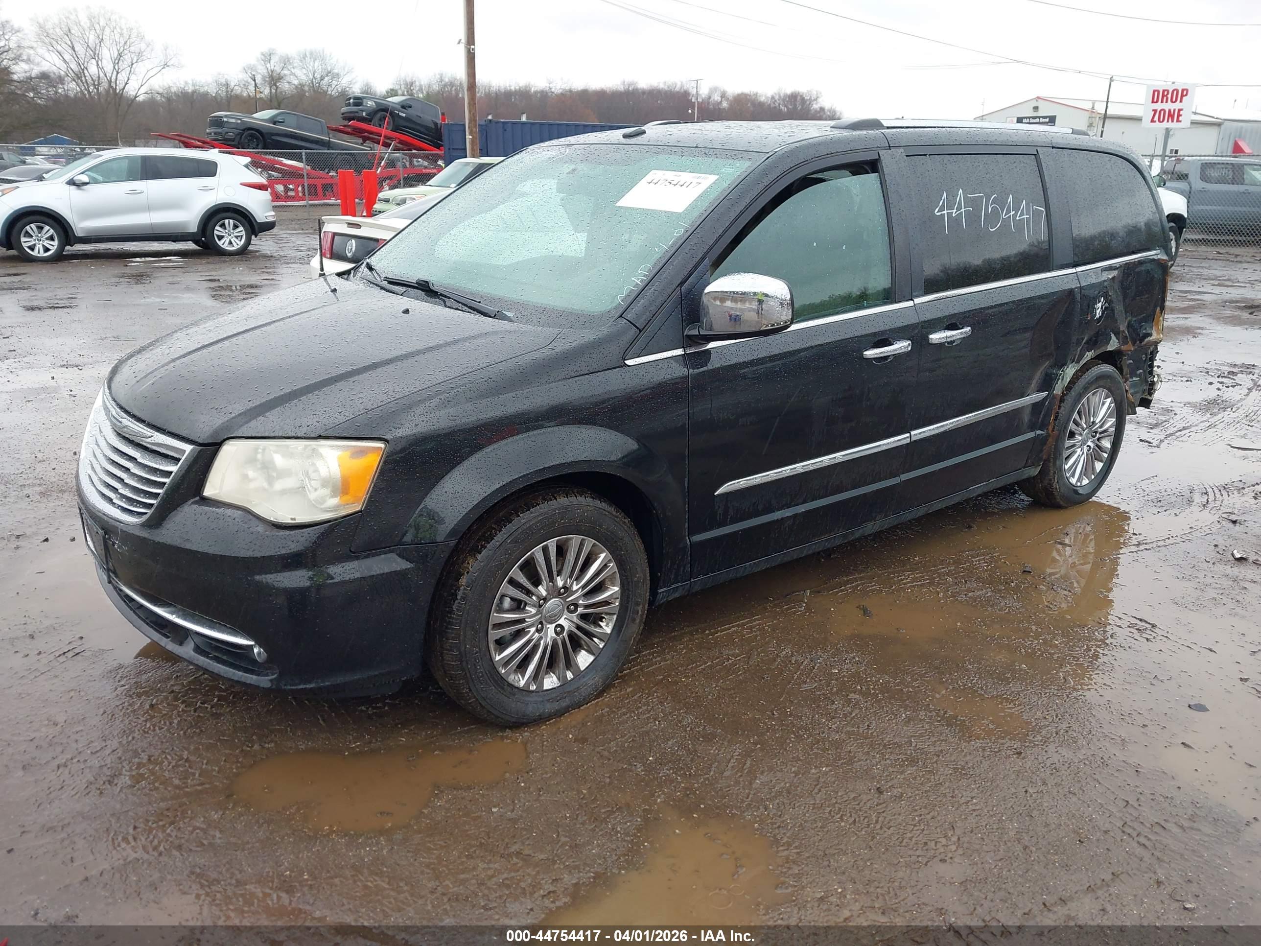 CHRYSLER TOWN image 2