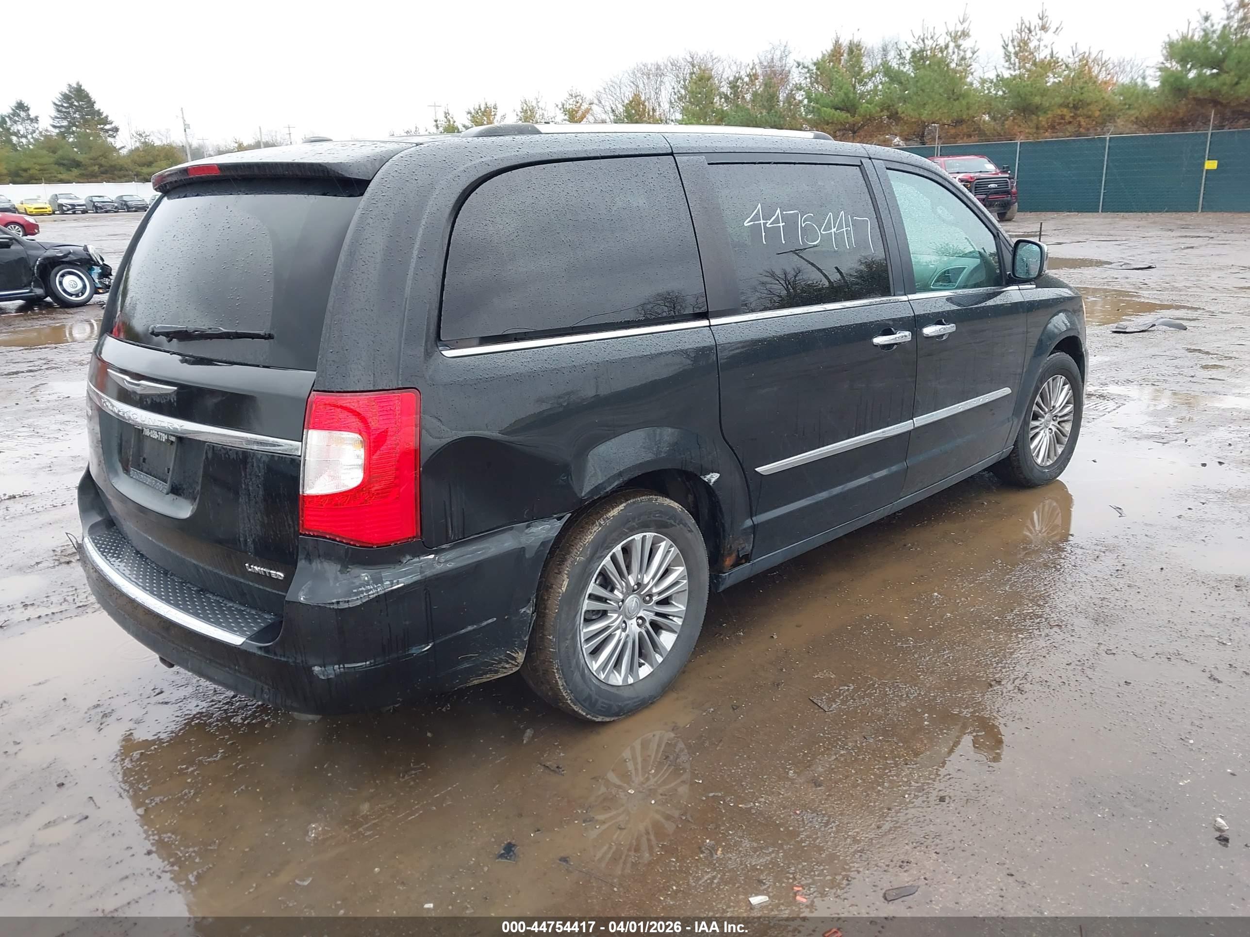 CHRYSLER TOWN image 4