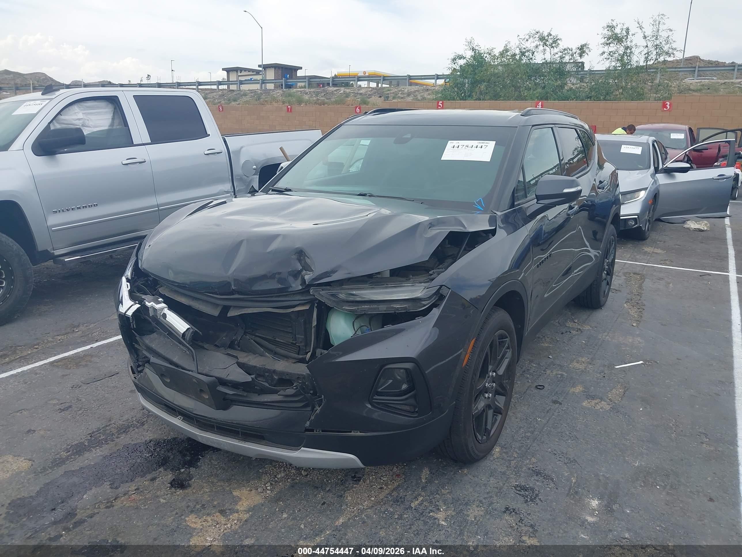 CHEVROLET BLAZER image 2