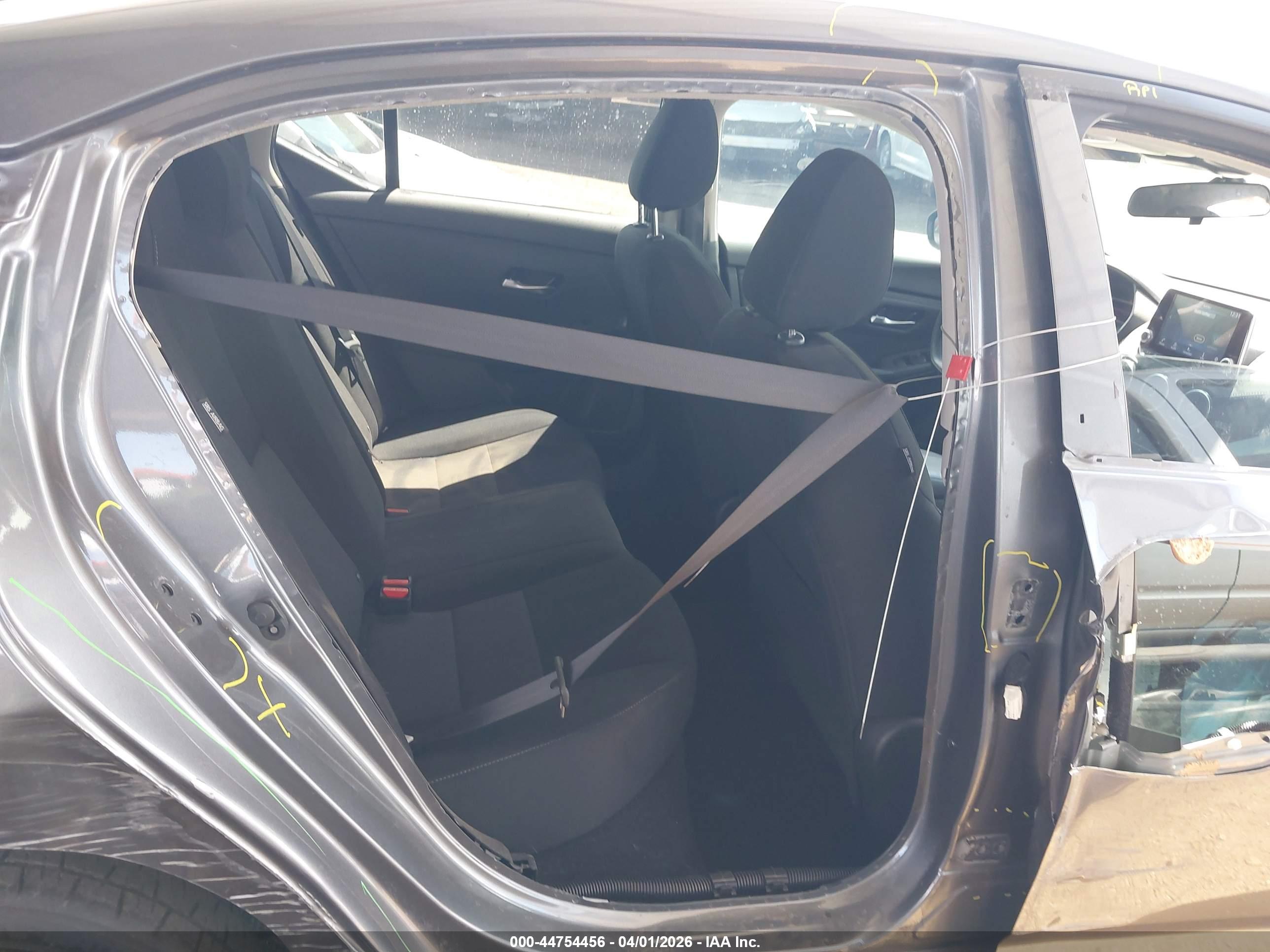 NISSAN SENTRA image 8