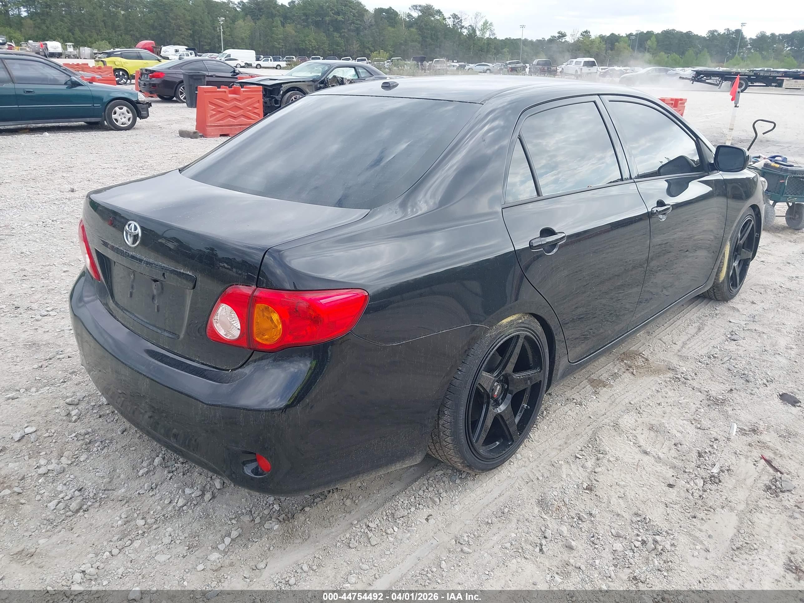 TOYOTA COROLLA image 4
