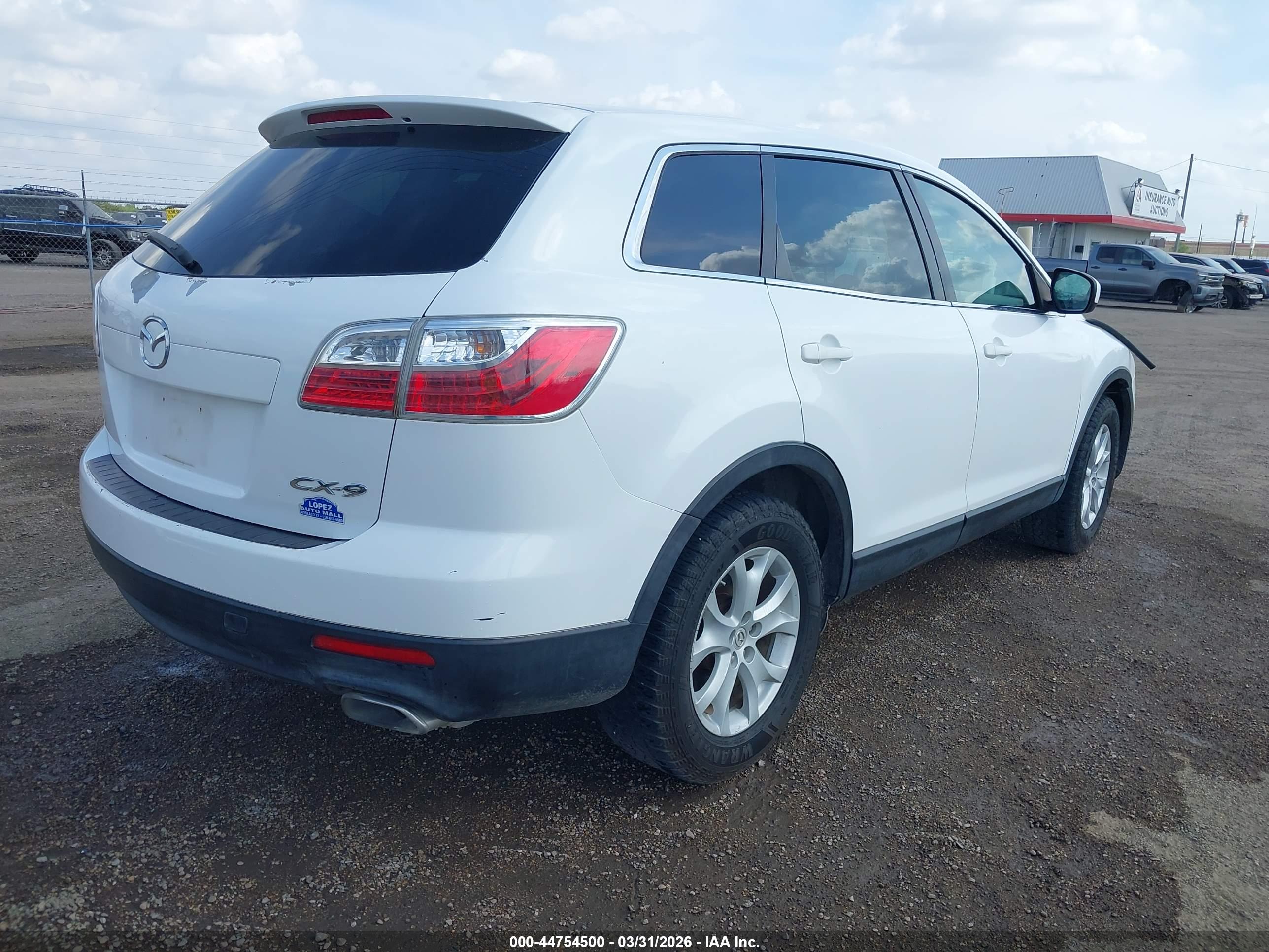 MAZDA CX-9 image 4