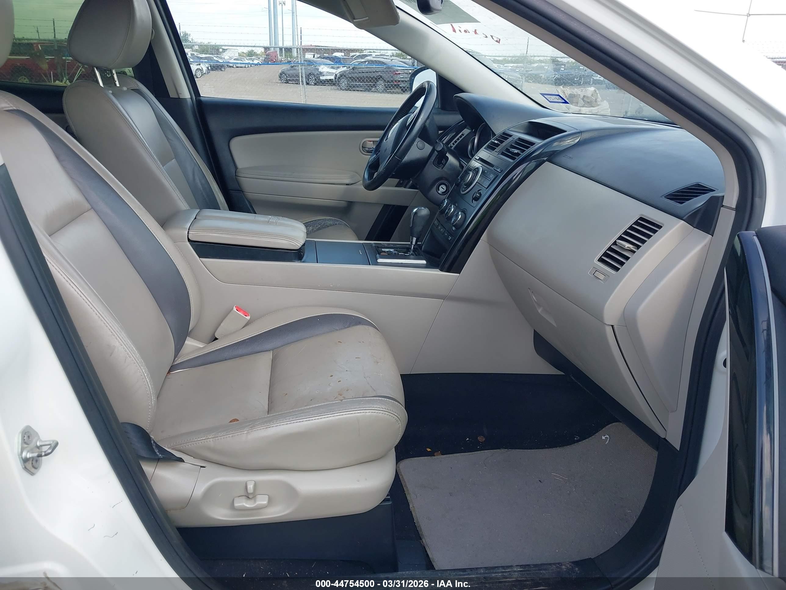 MAZDA CX-9 image 5