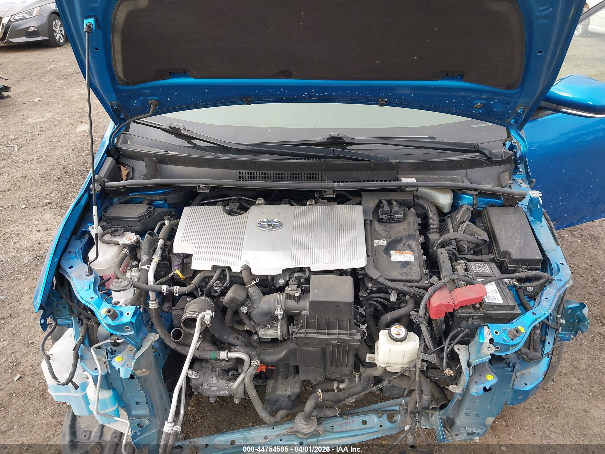 TOYOTA PRIUS image 10