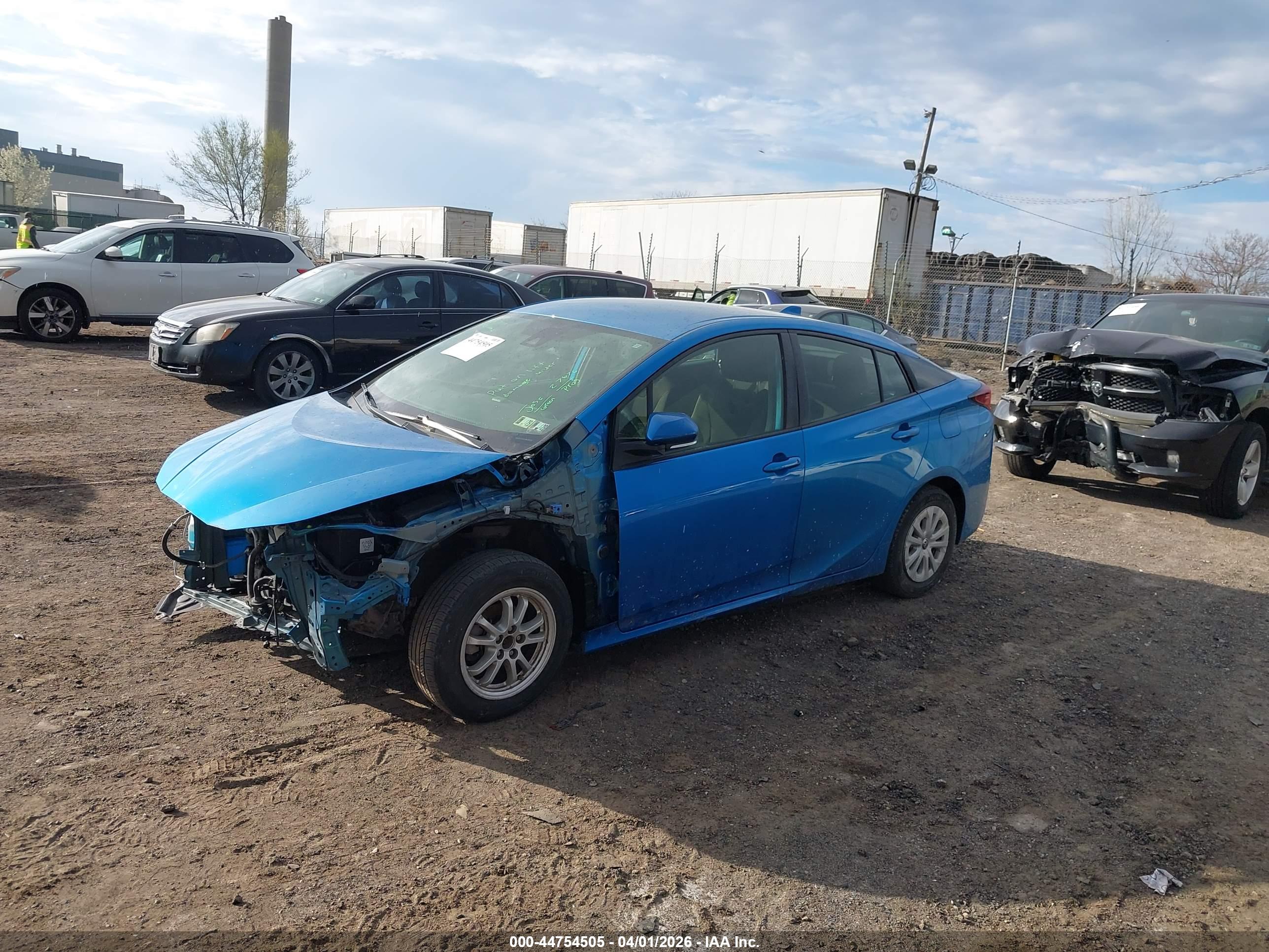 TOYOTA PRIUS image 2