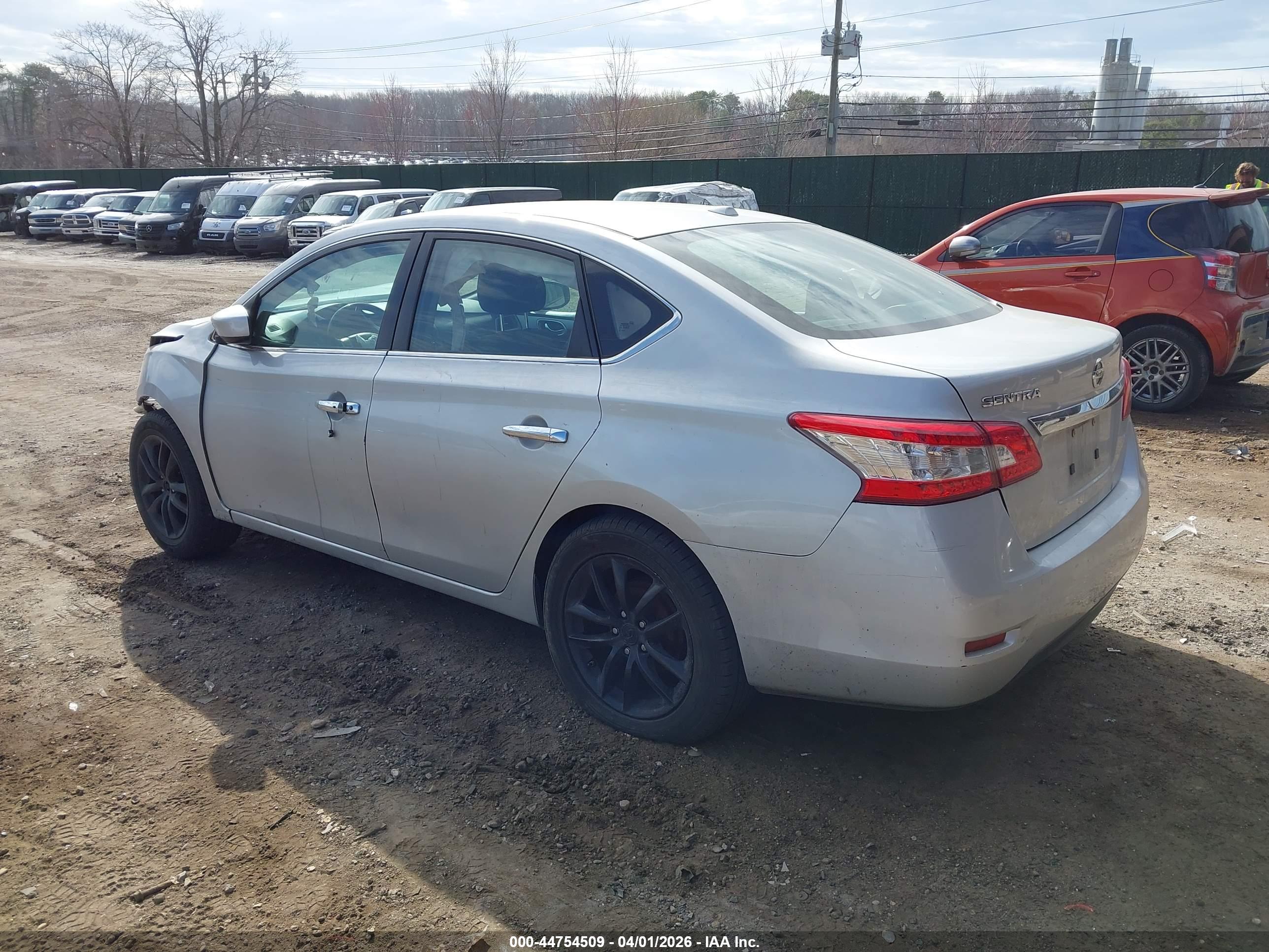 NISSAN SENTRA image 3