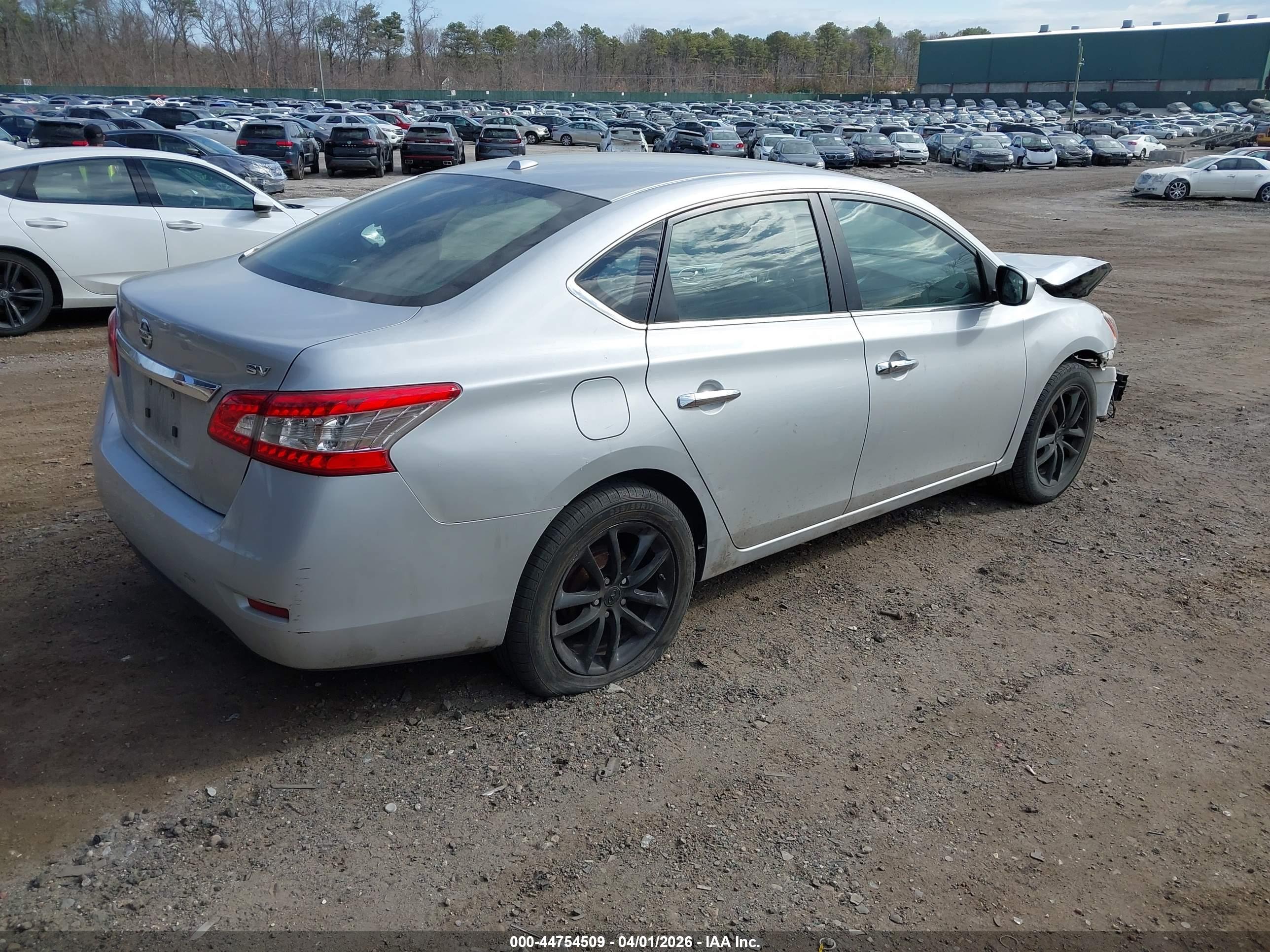 NISSAN SENTRA image 4