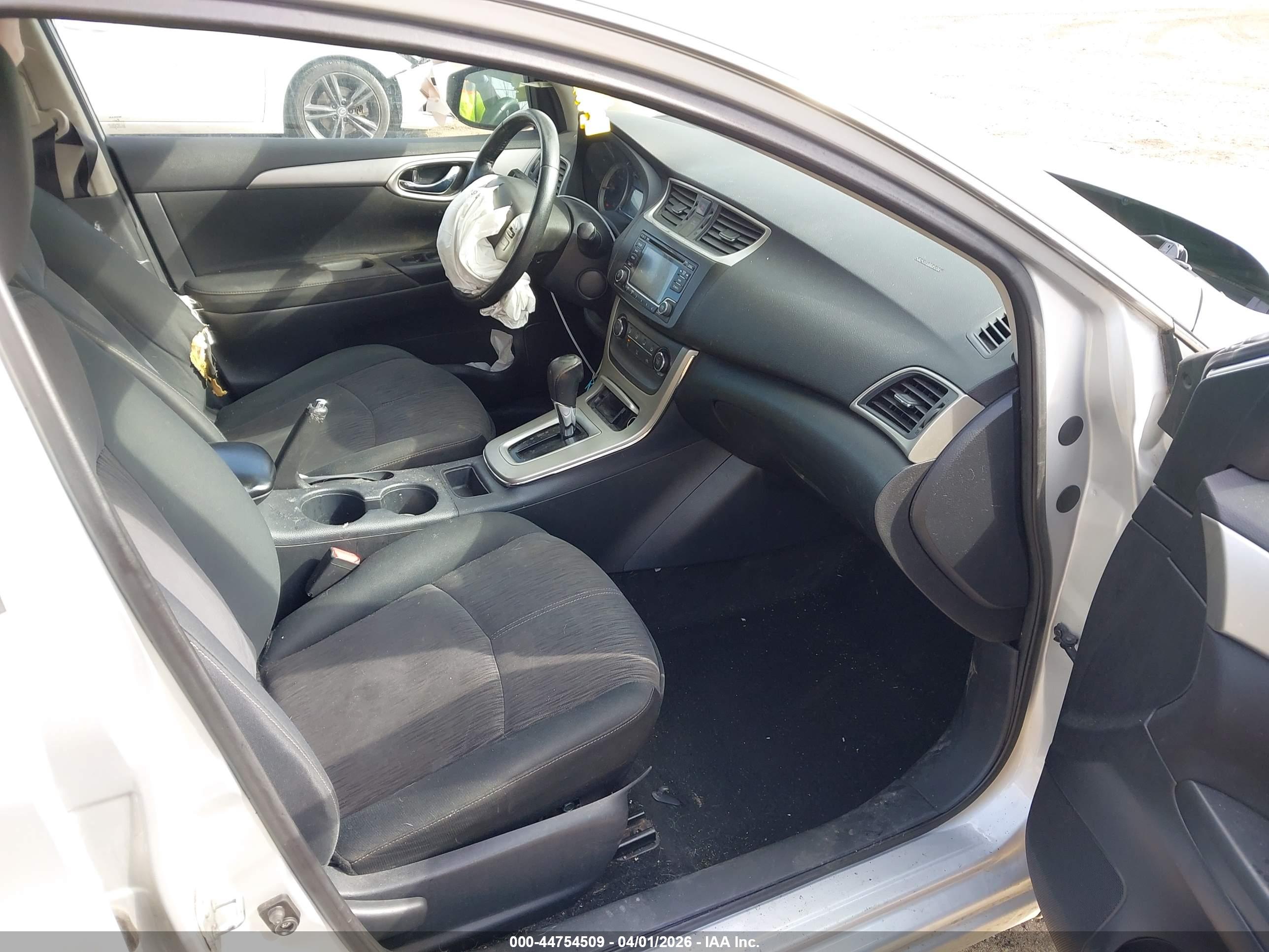 NISSAN SENTRA image 5