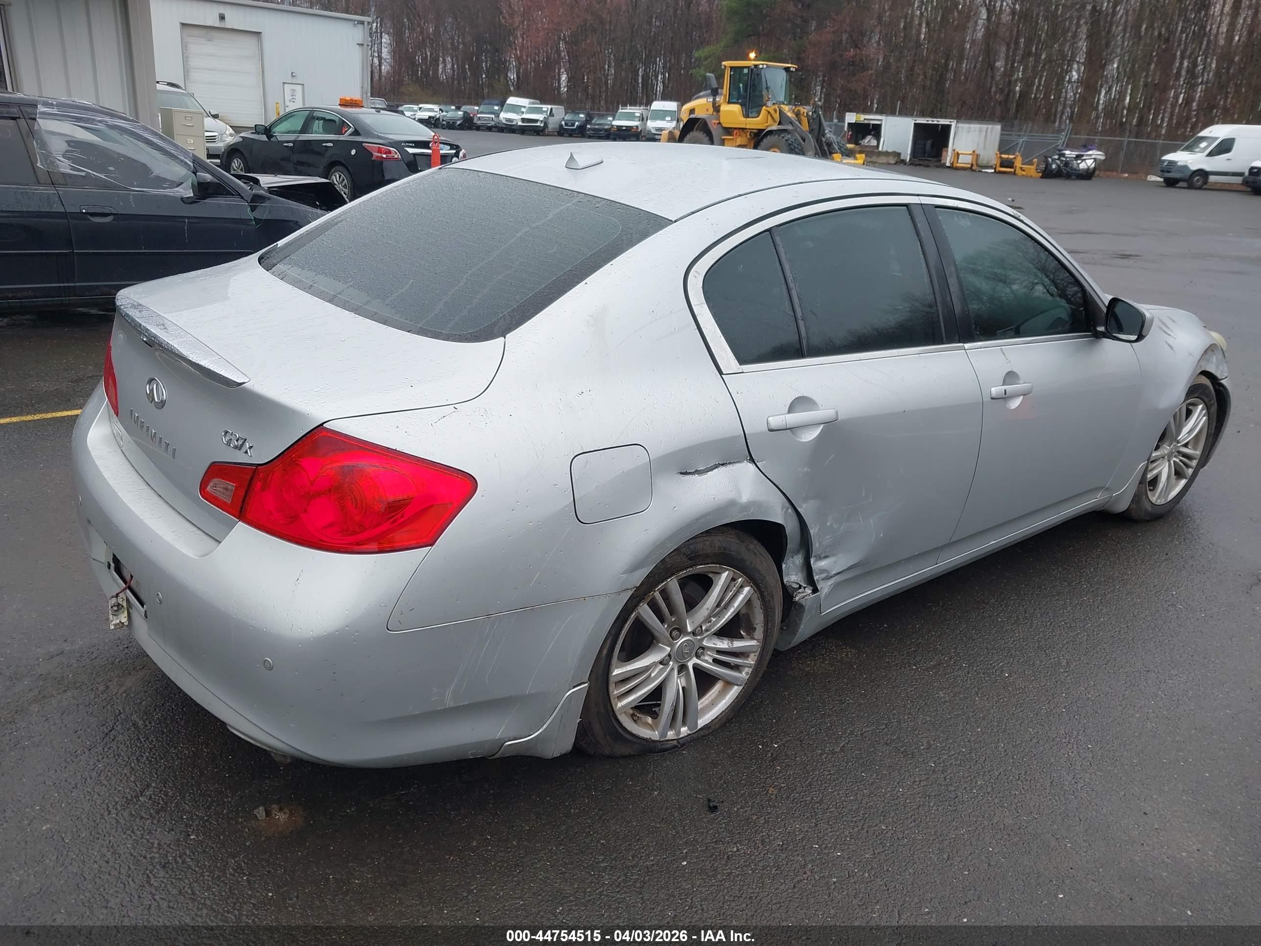 INFINITI G37X image 4