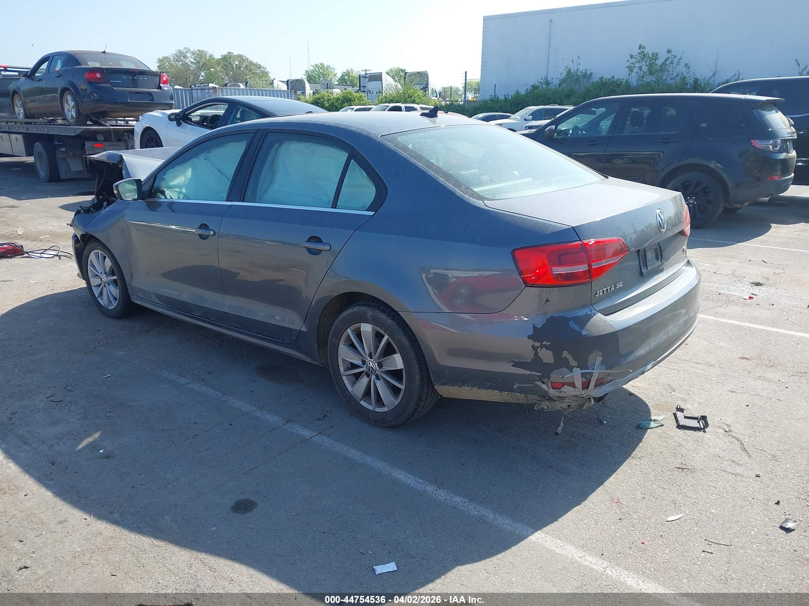VOLKSWAGEN JETTA image 3