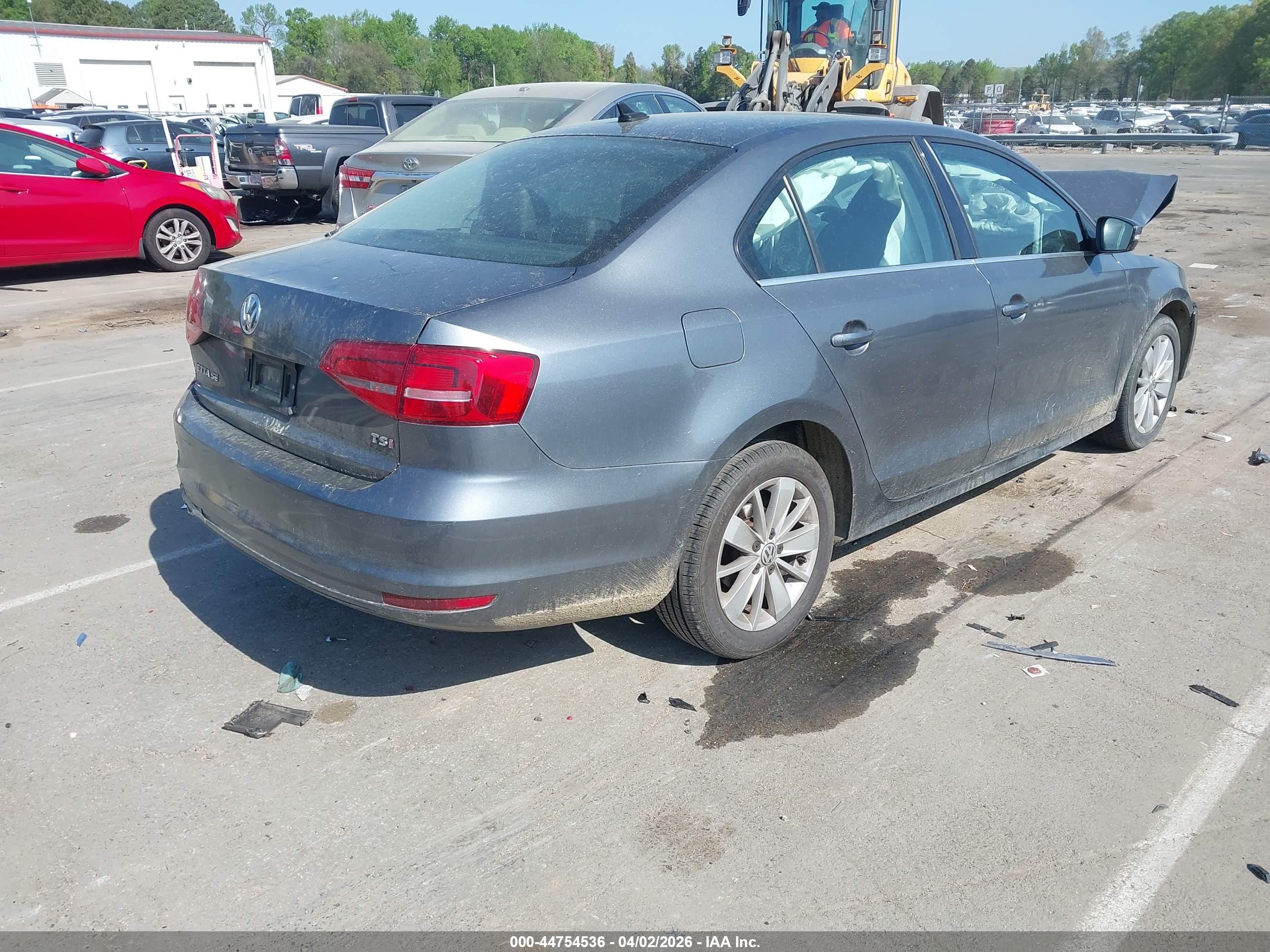 VOLKSWAGEN JETTA image 4