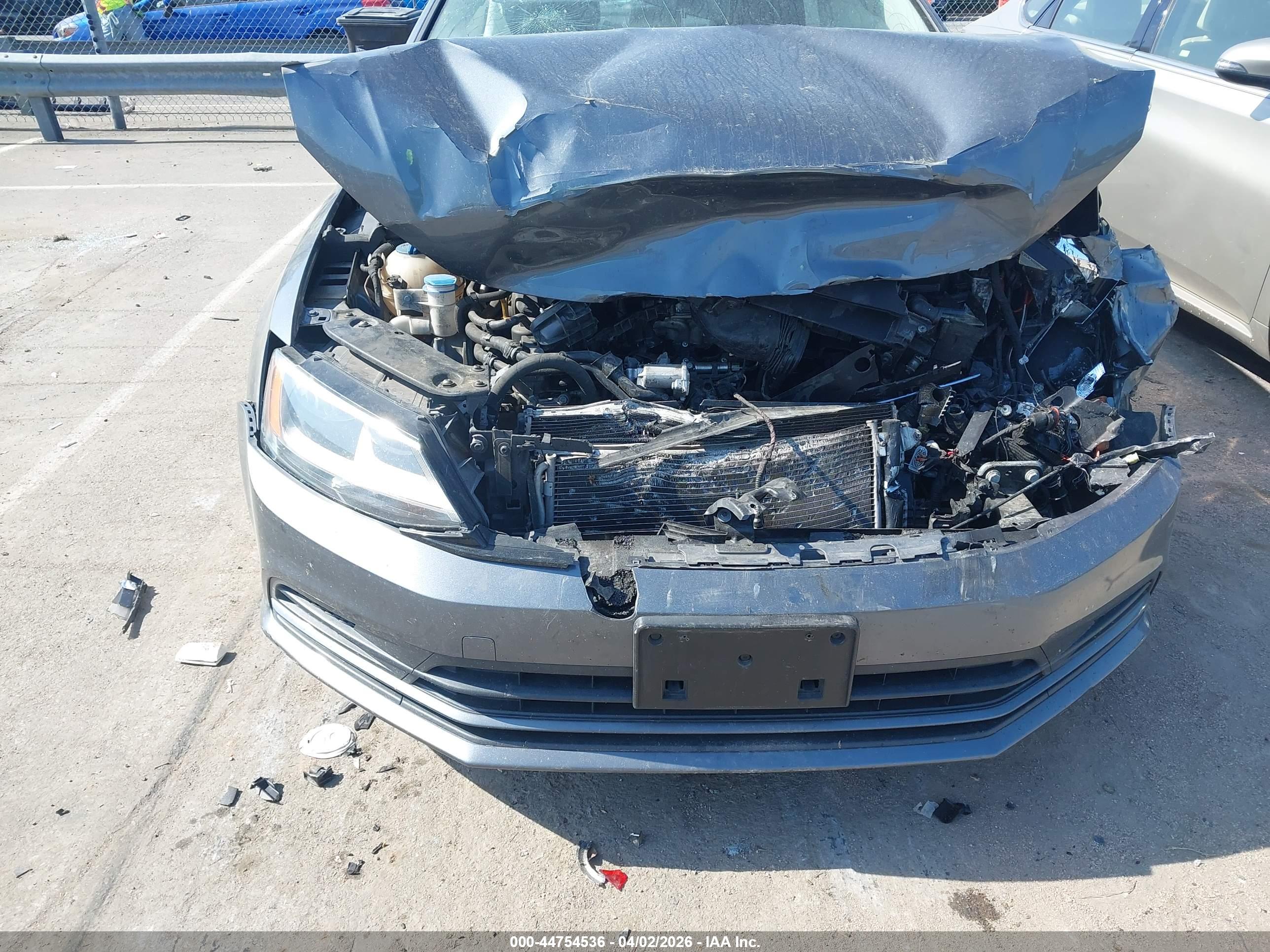 VOLKSWAGEN JETTA image 6