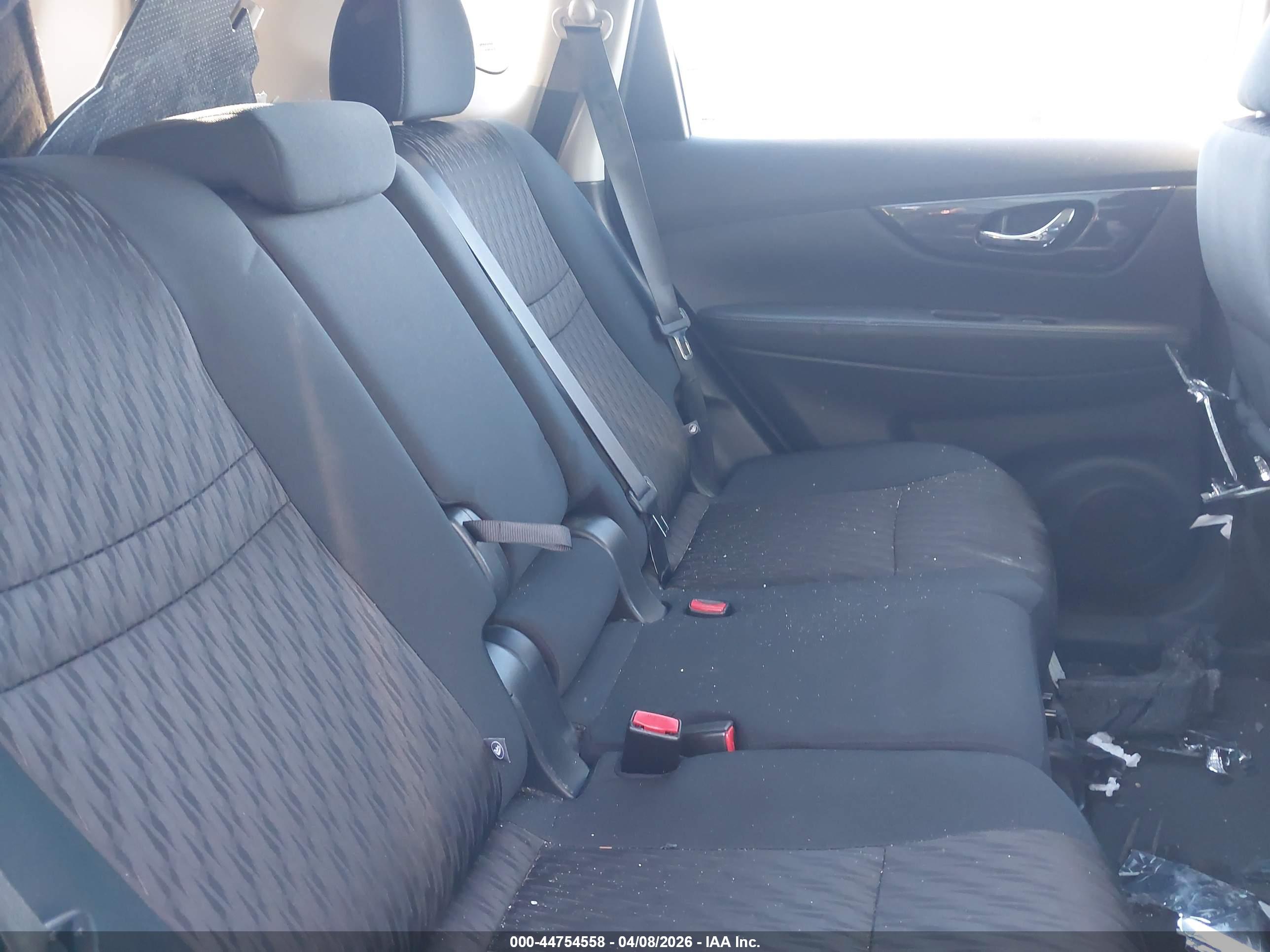 NISSAN ROGUE image 8