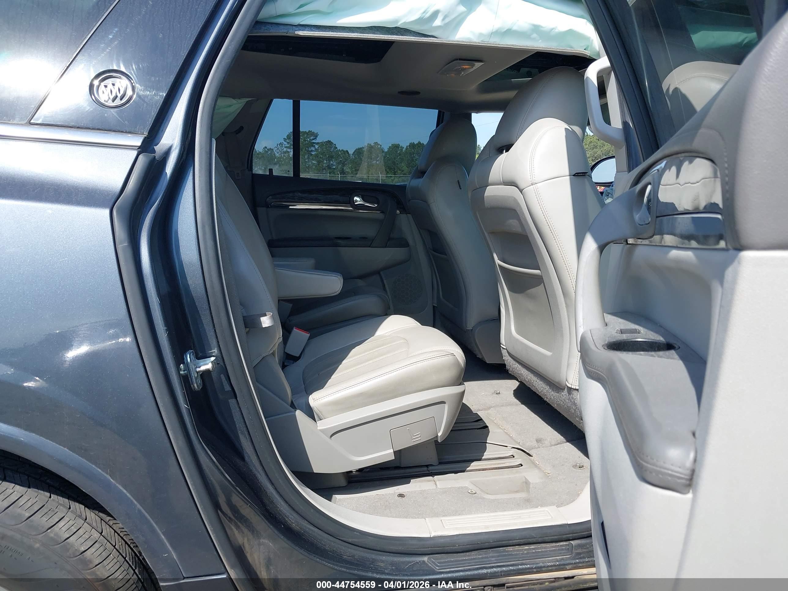 BUICK ENCLAVE image 8