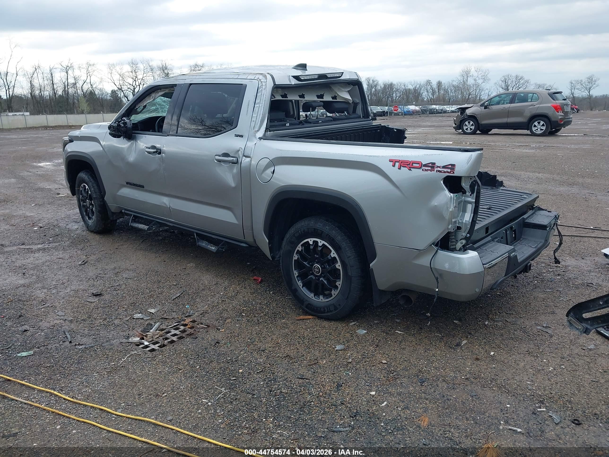 TOYOTA TUNDRA image 3