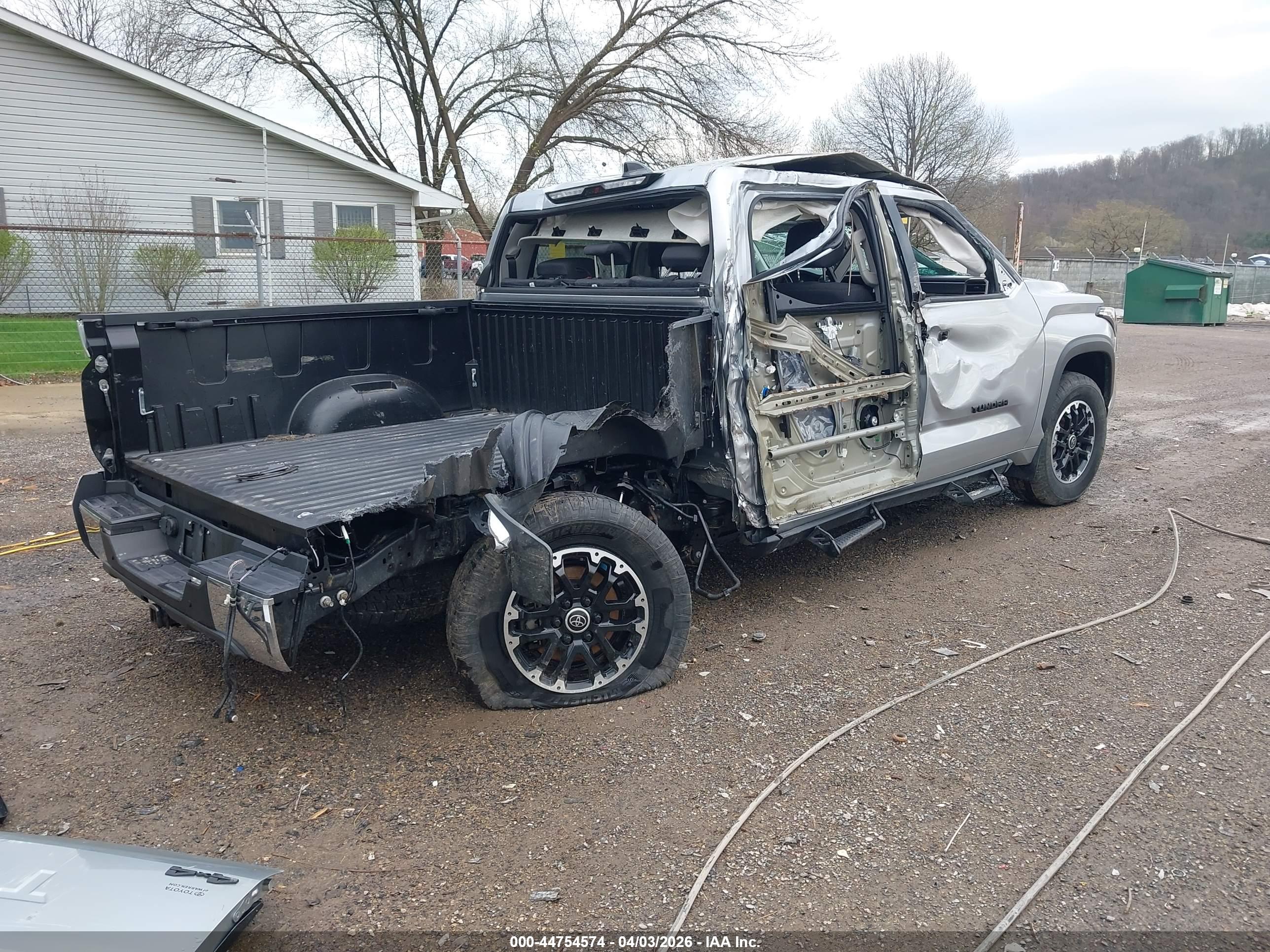TOYOTA TUNDRA image 4