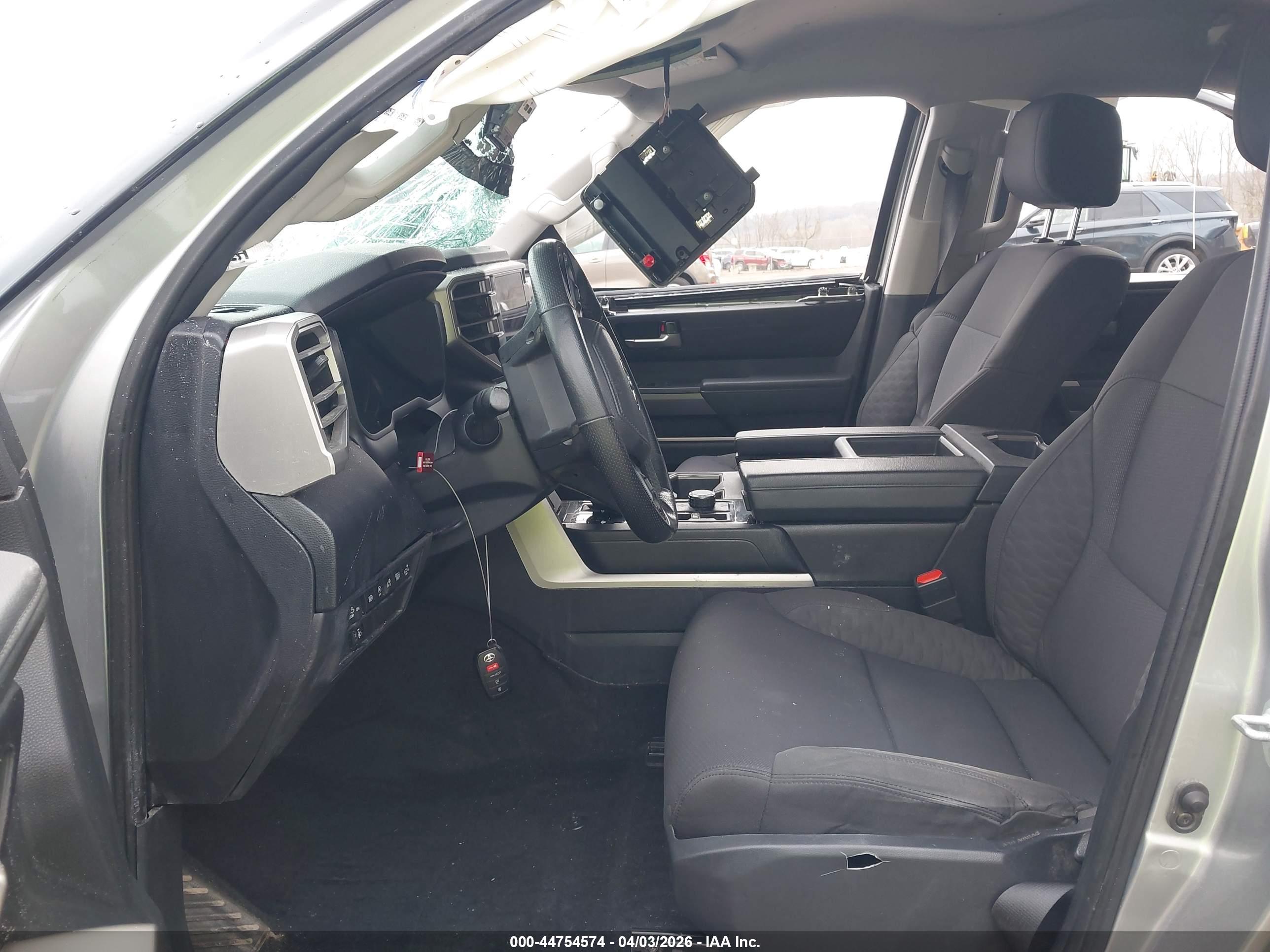 TOYOTA TUNDRA image 5