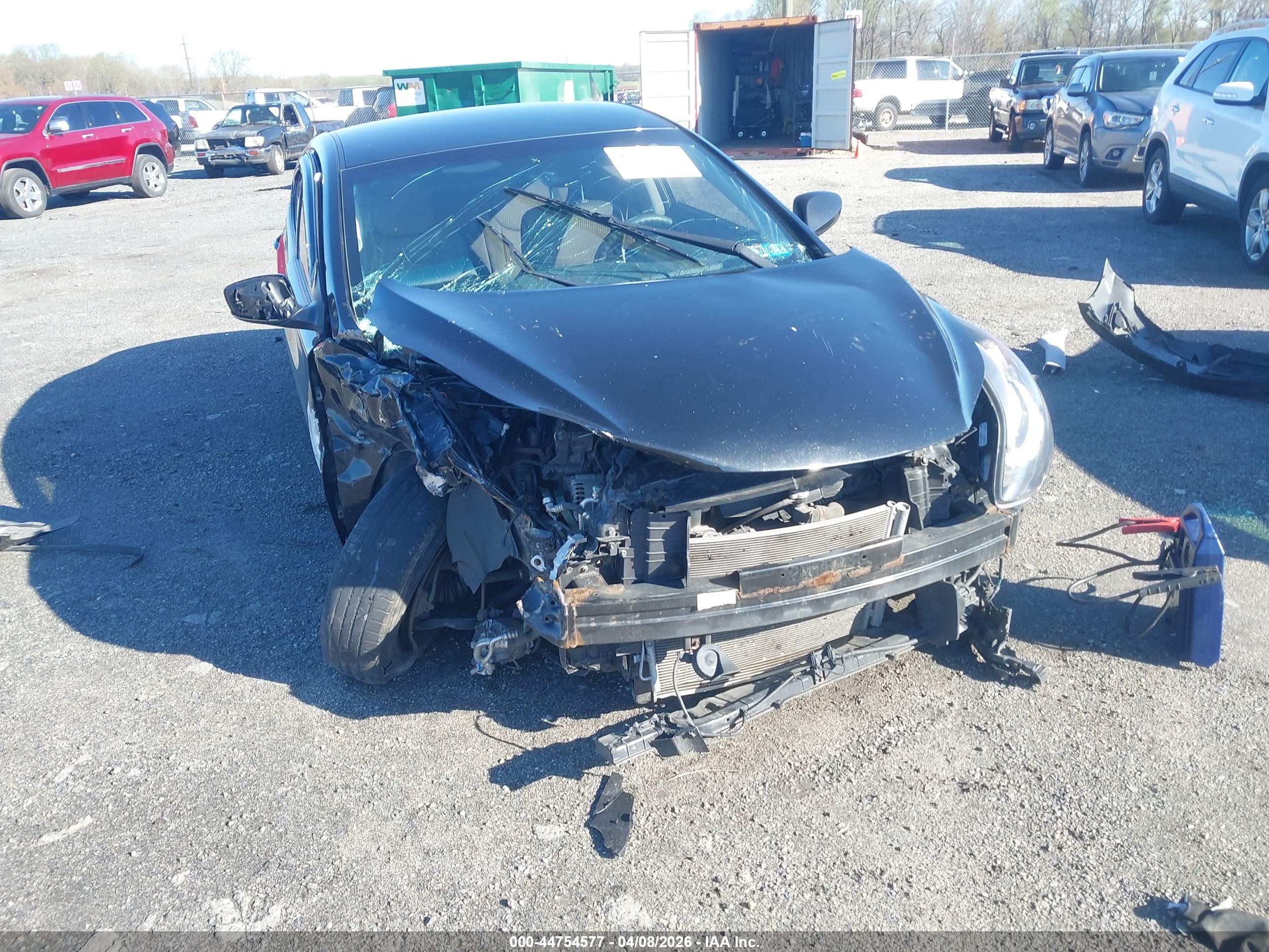 HYUNDAI ELANTRA image 6