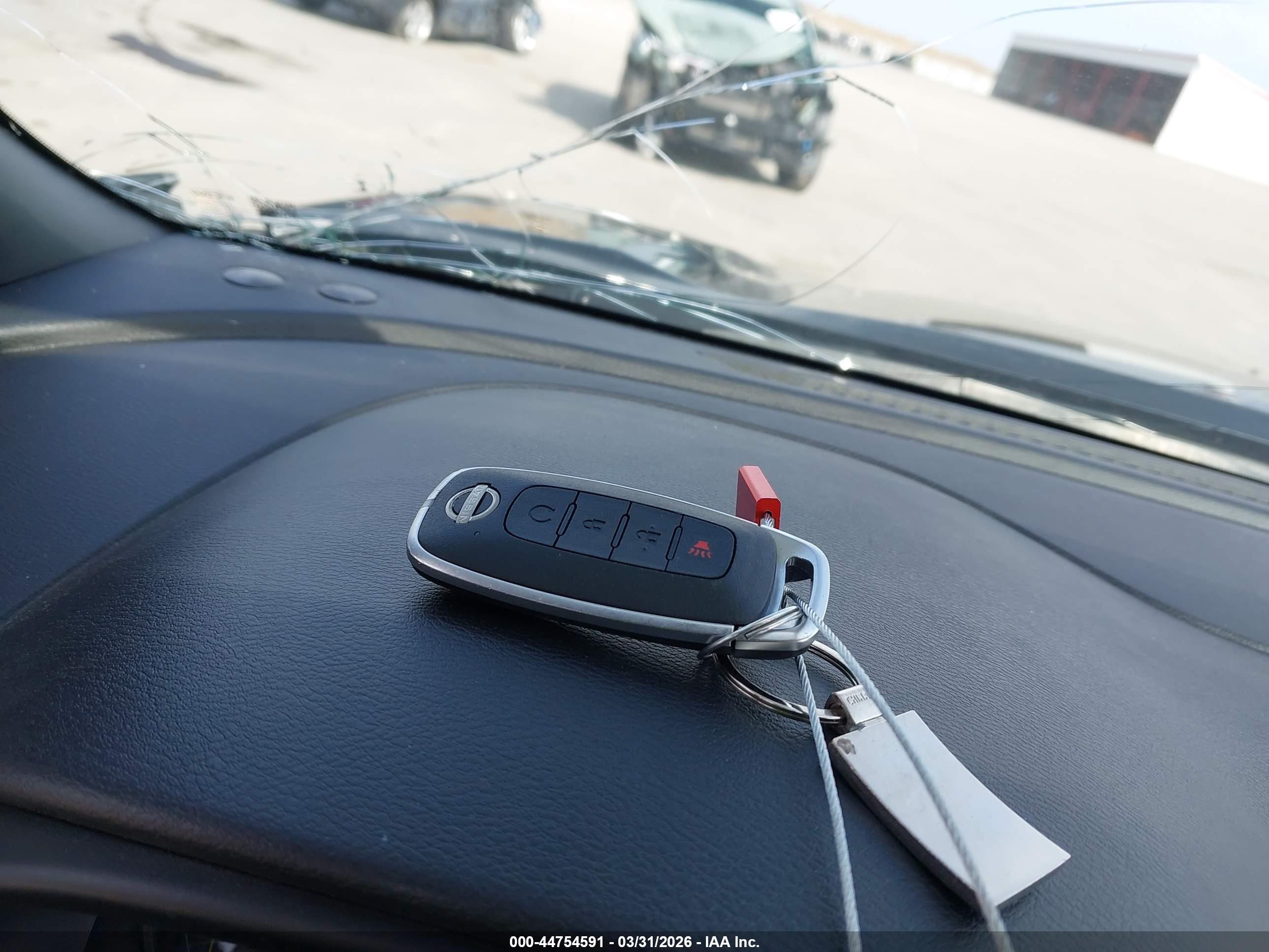 NISSAN KICKS image 11
