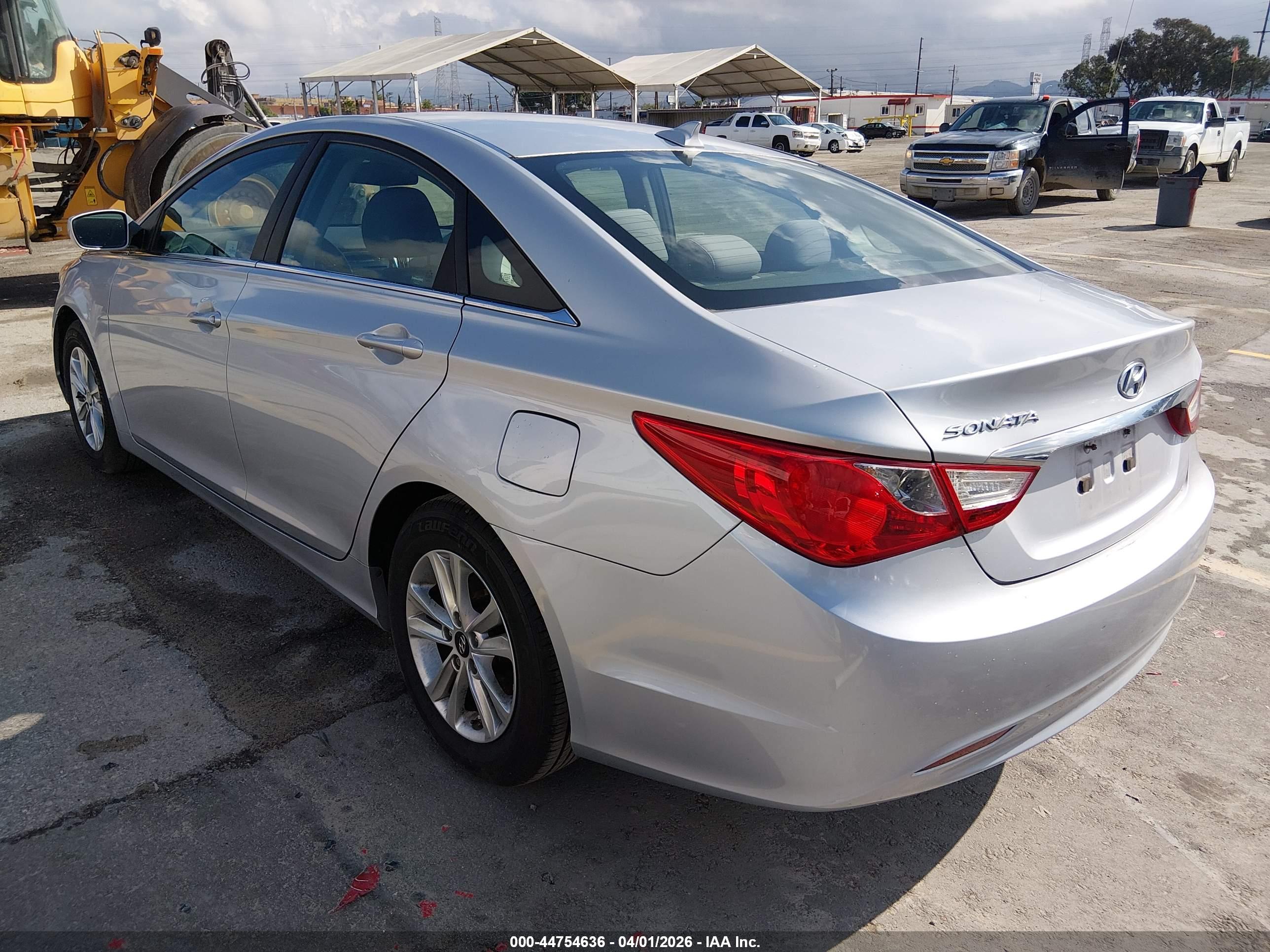 HYUNDAI SONATA image 3