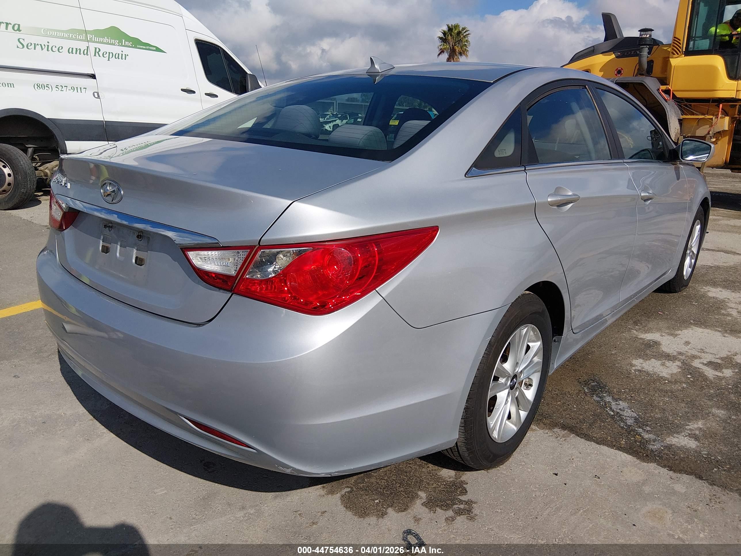 HYUNDAI SONATA image 4