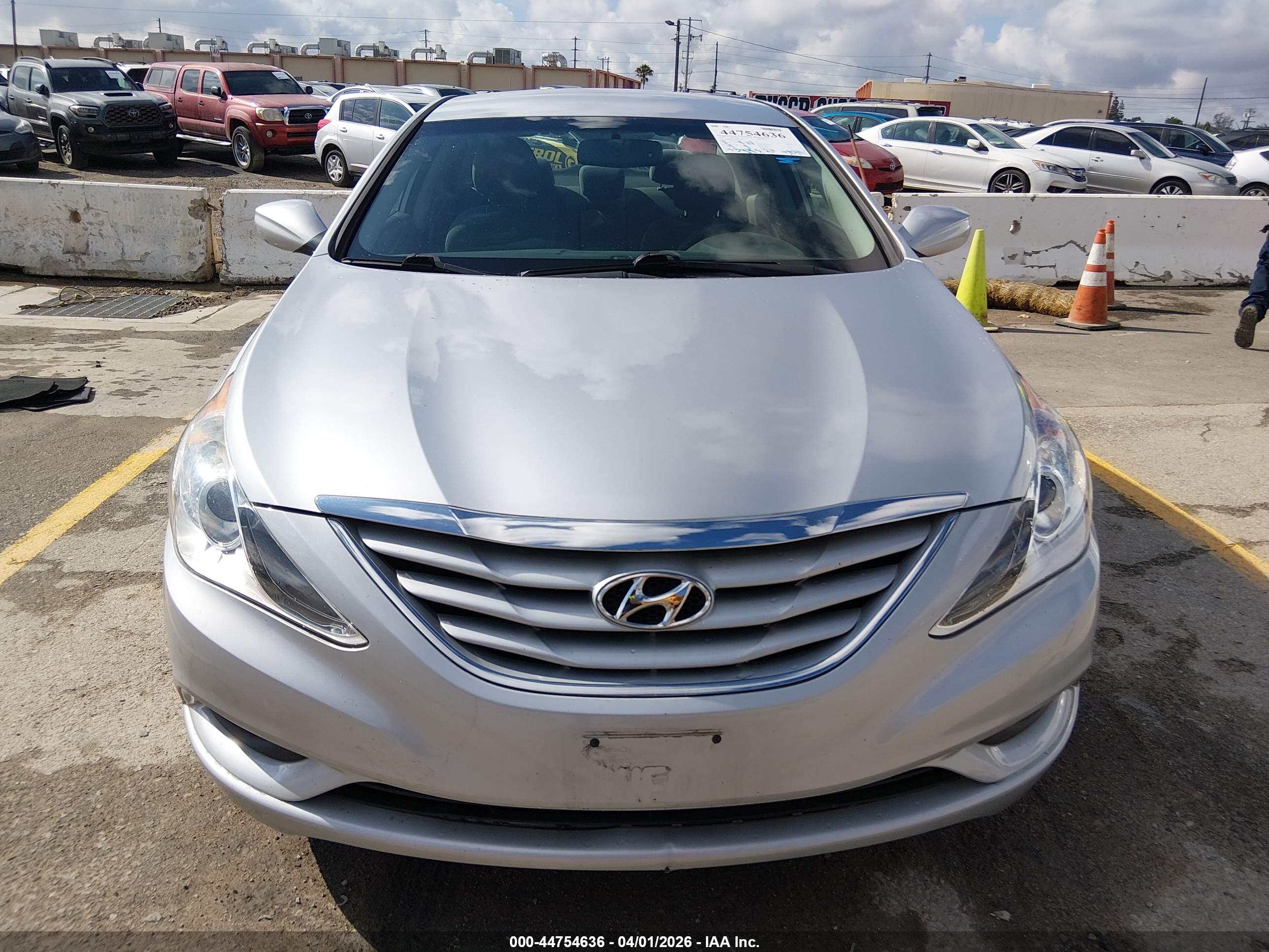 HYUNDAI SONATA image 6