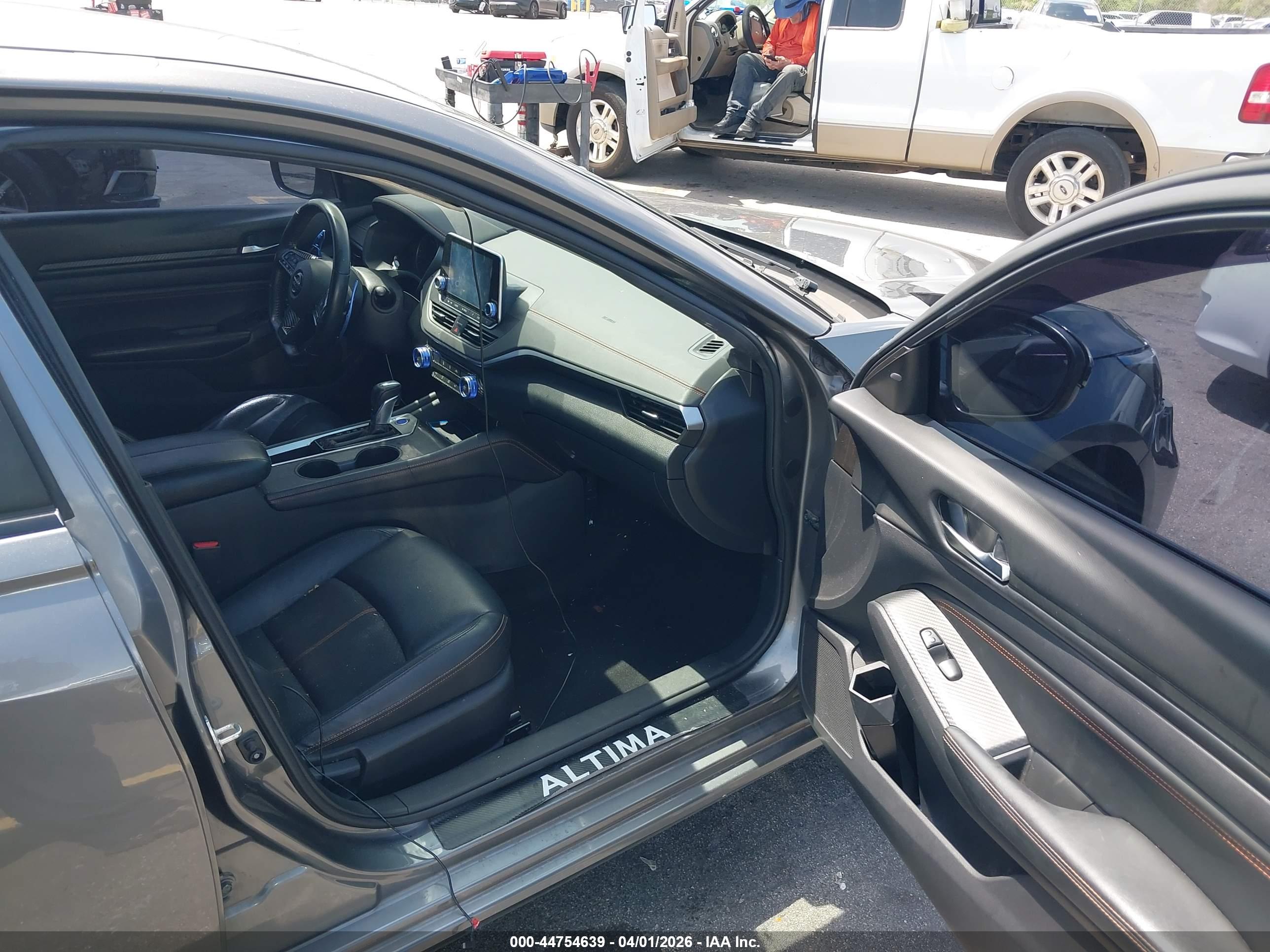 NISSAN ALTIMA image 5