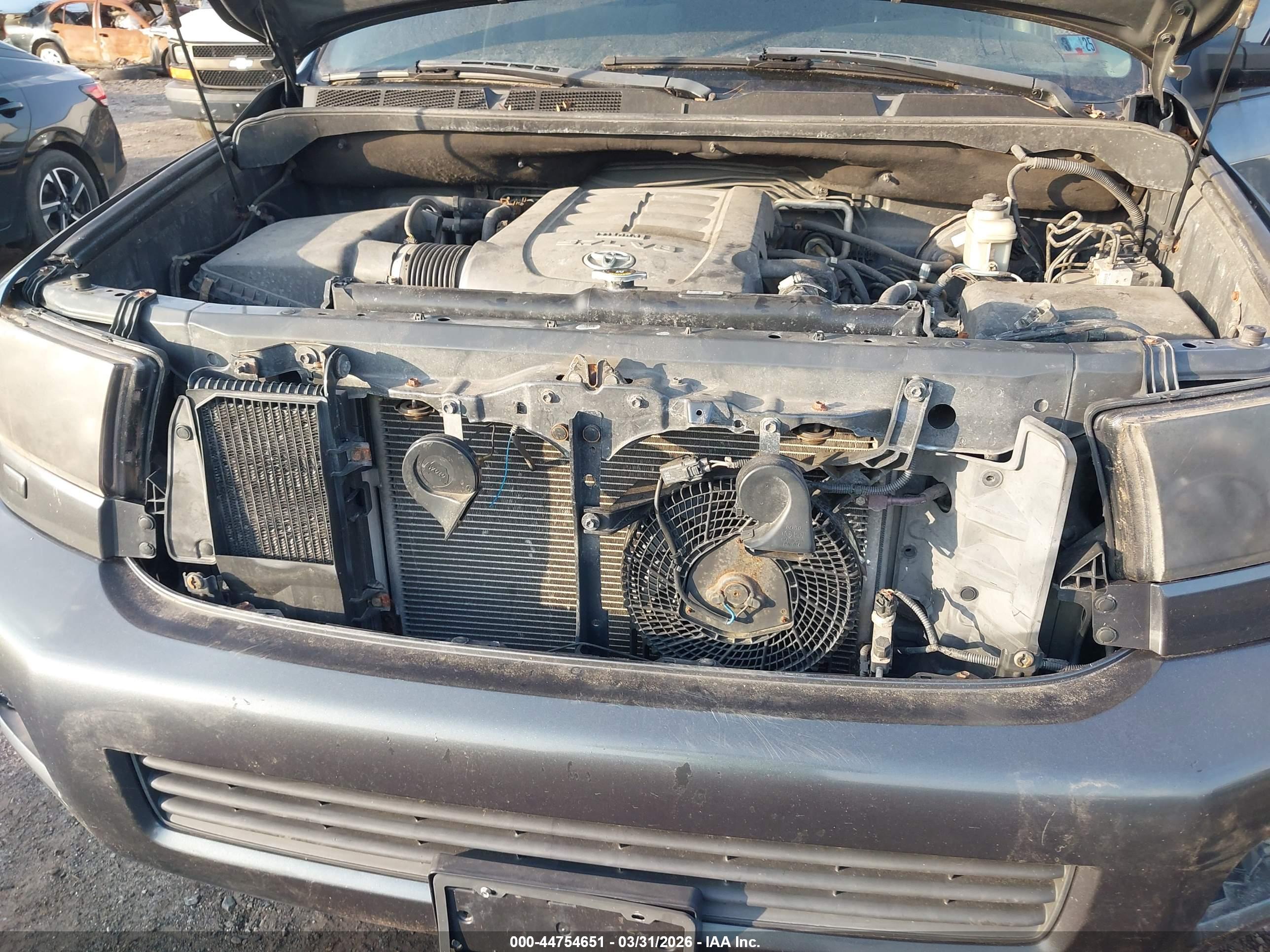 TOYOTA SEQUOIA image 6