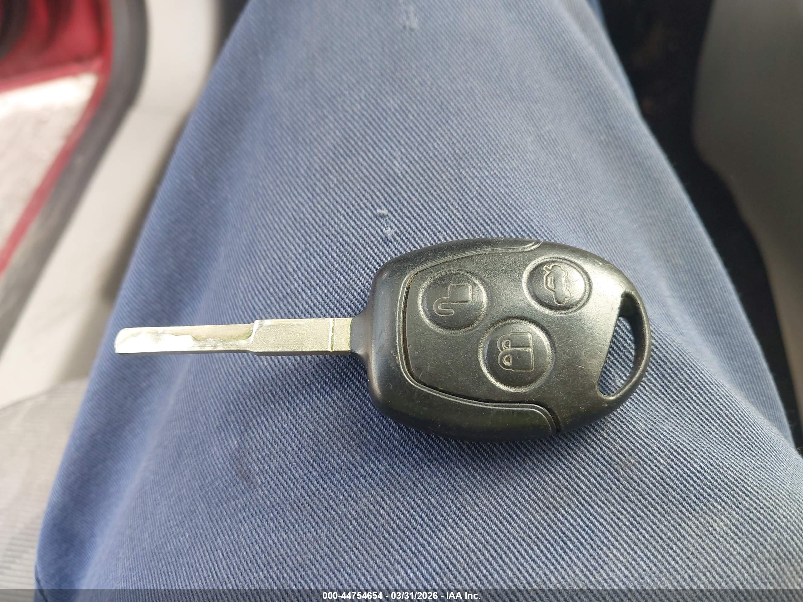 FORD FIESTA image 11