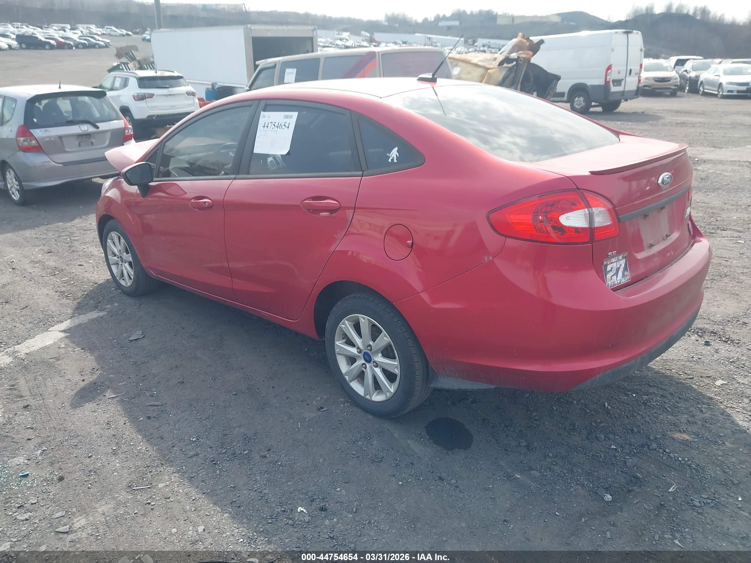 FORD FIESTA image 3