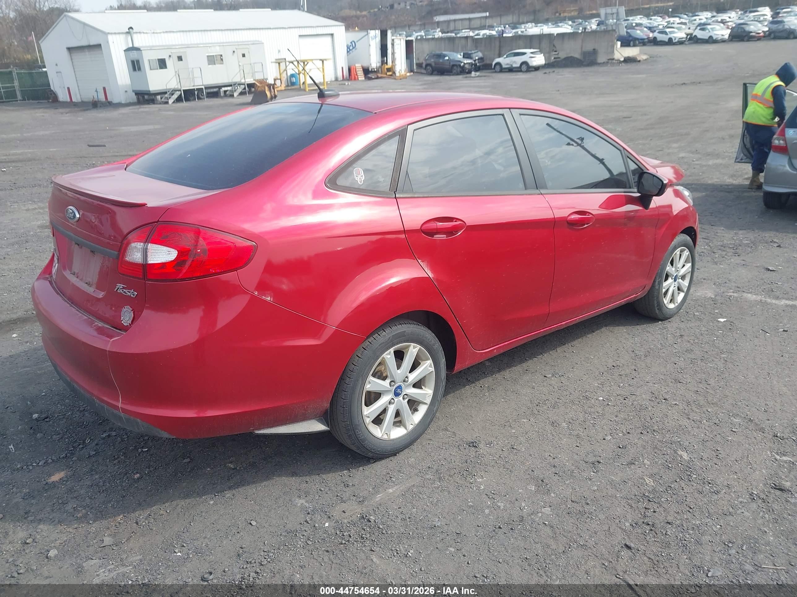 FORD FIESTA image 4