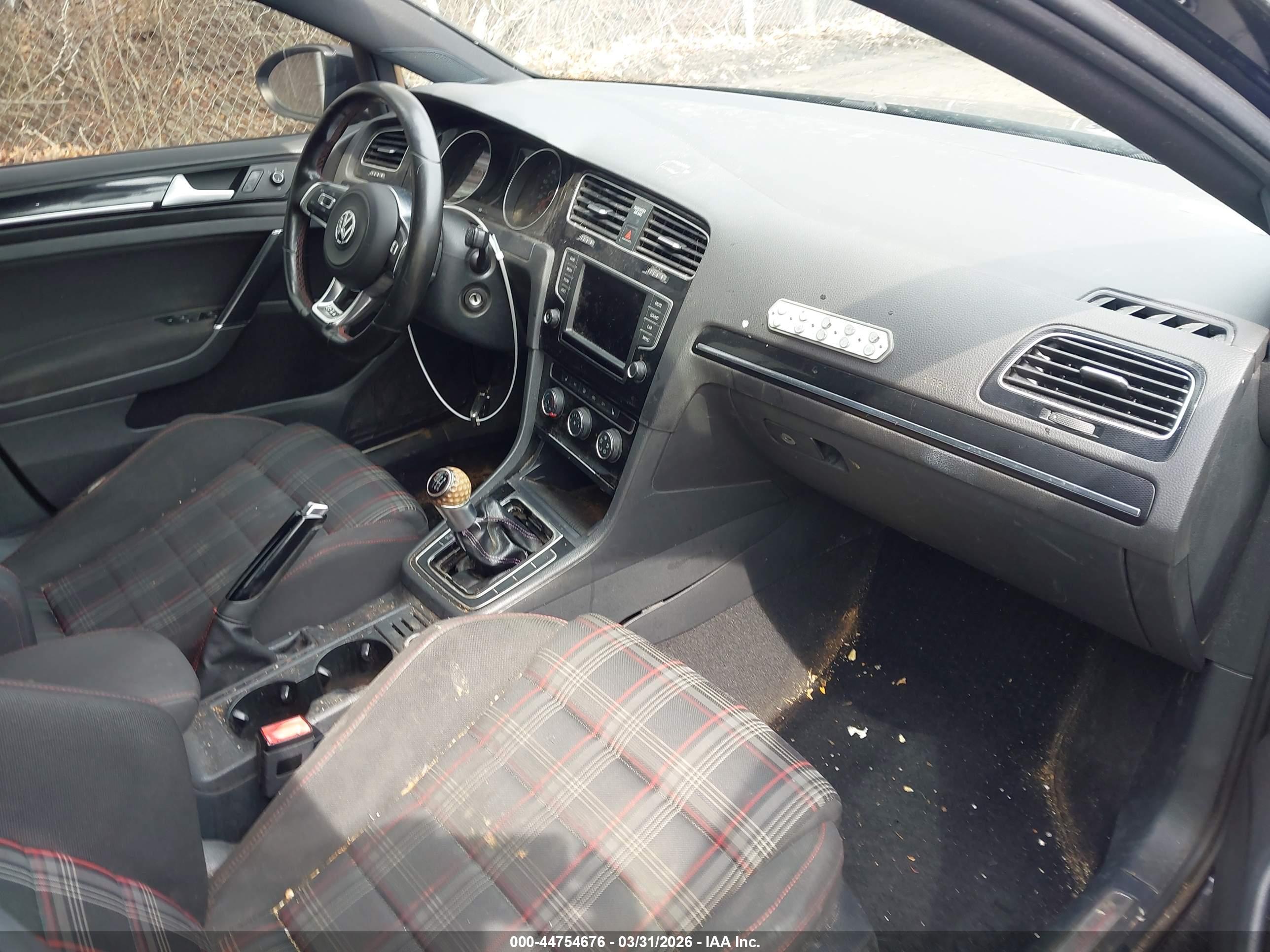 VOLKSWAGEN GOLF image 5